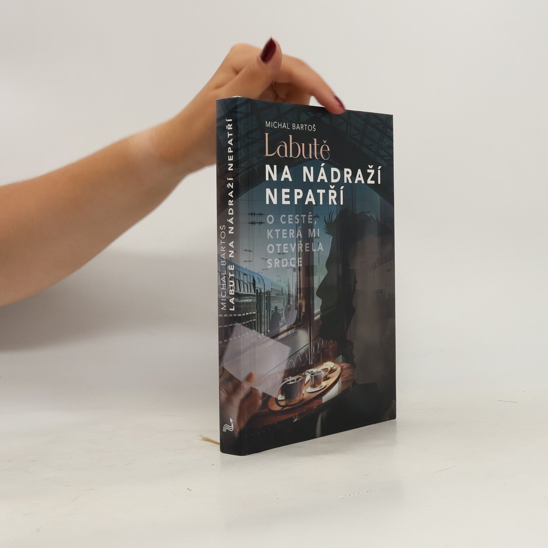 Michal Bartoš Labutě na nádraží nepatří