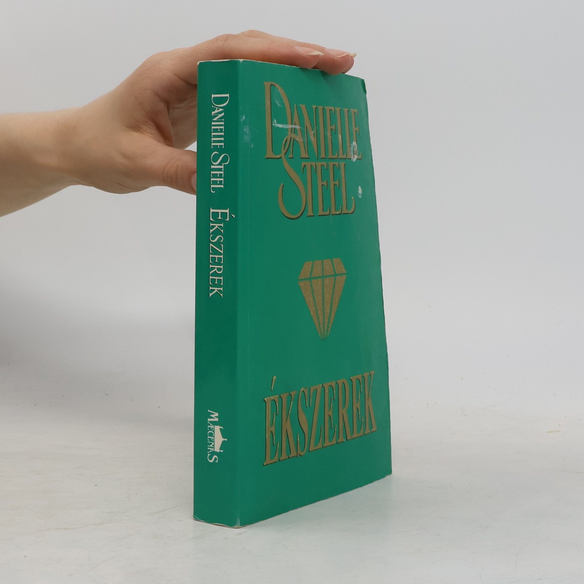 Danielle Steel Ékszerek