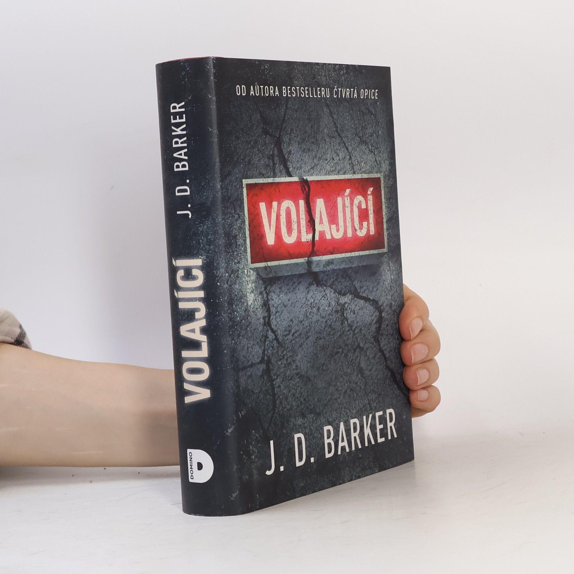 J. D. (Jonathan Dylan) Barker Volající