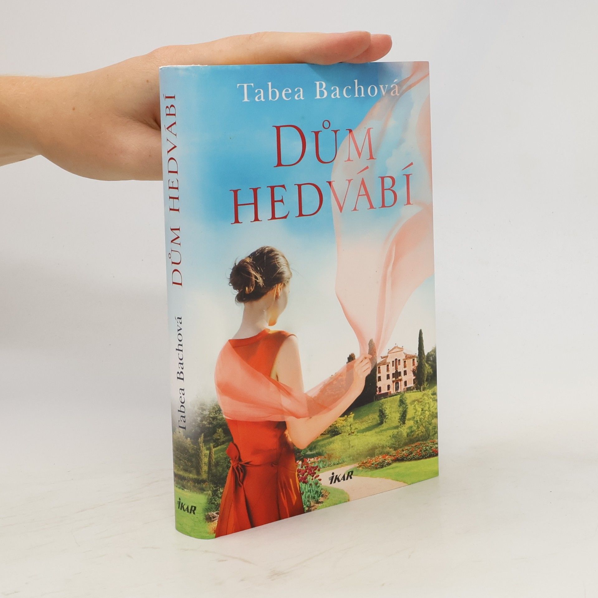Tabea Bach Dům hedvábí