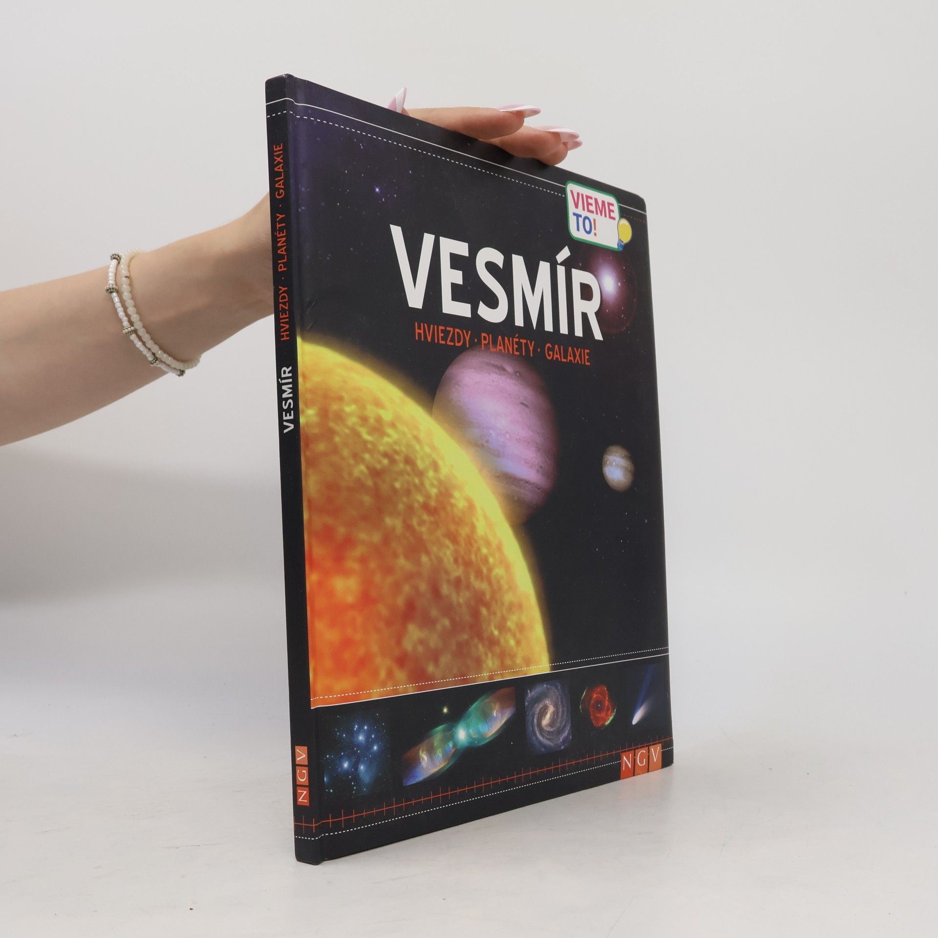 Collectif d'auteurs Vesmír. Hviezdy. Planéty. Galaxie