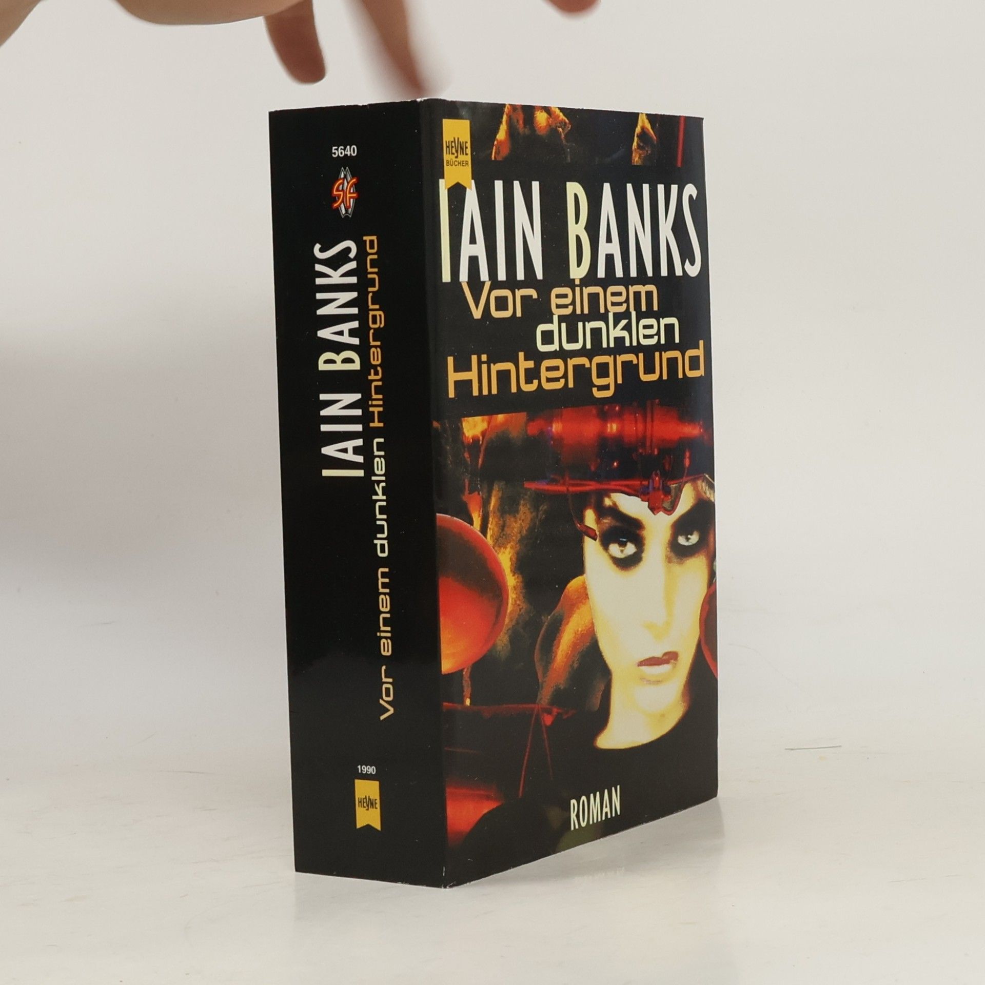 Iain M. Banks Vor einem dunklen Hintergrund - Deutsche Erstausgabe