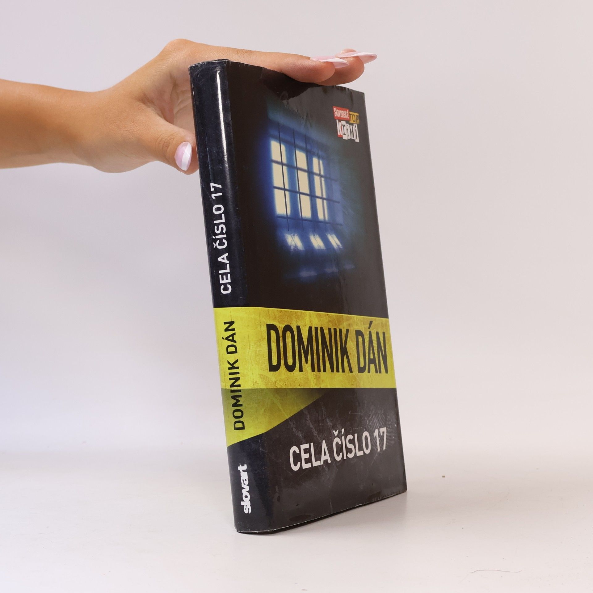 Dominik Dán Cela číslo 17