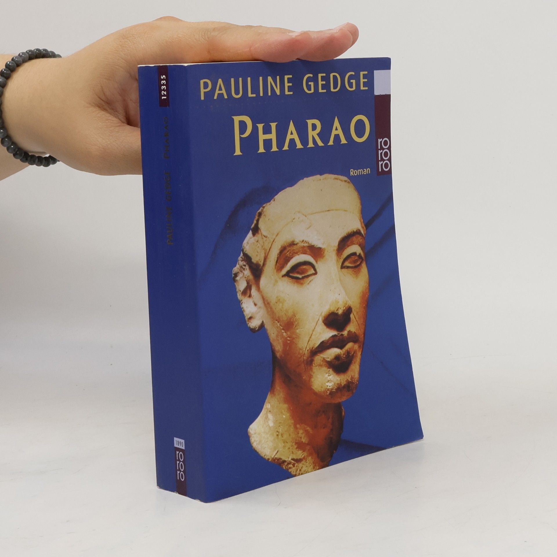 Pauline Gedge Pharao