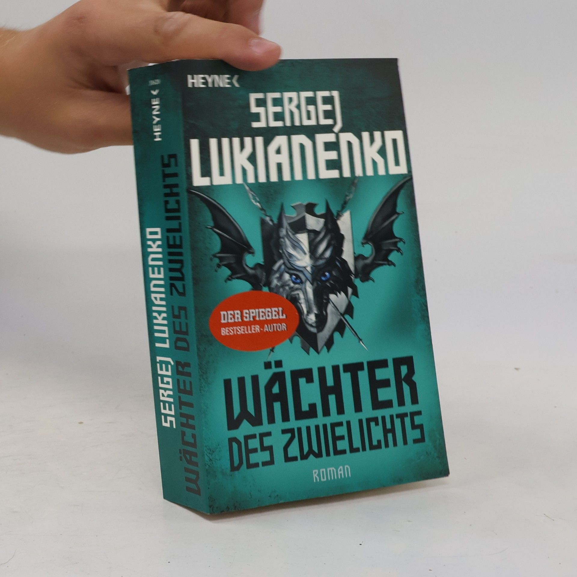 Sergei Vasil'evich Lukyanenko Wächter des Zwielichts