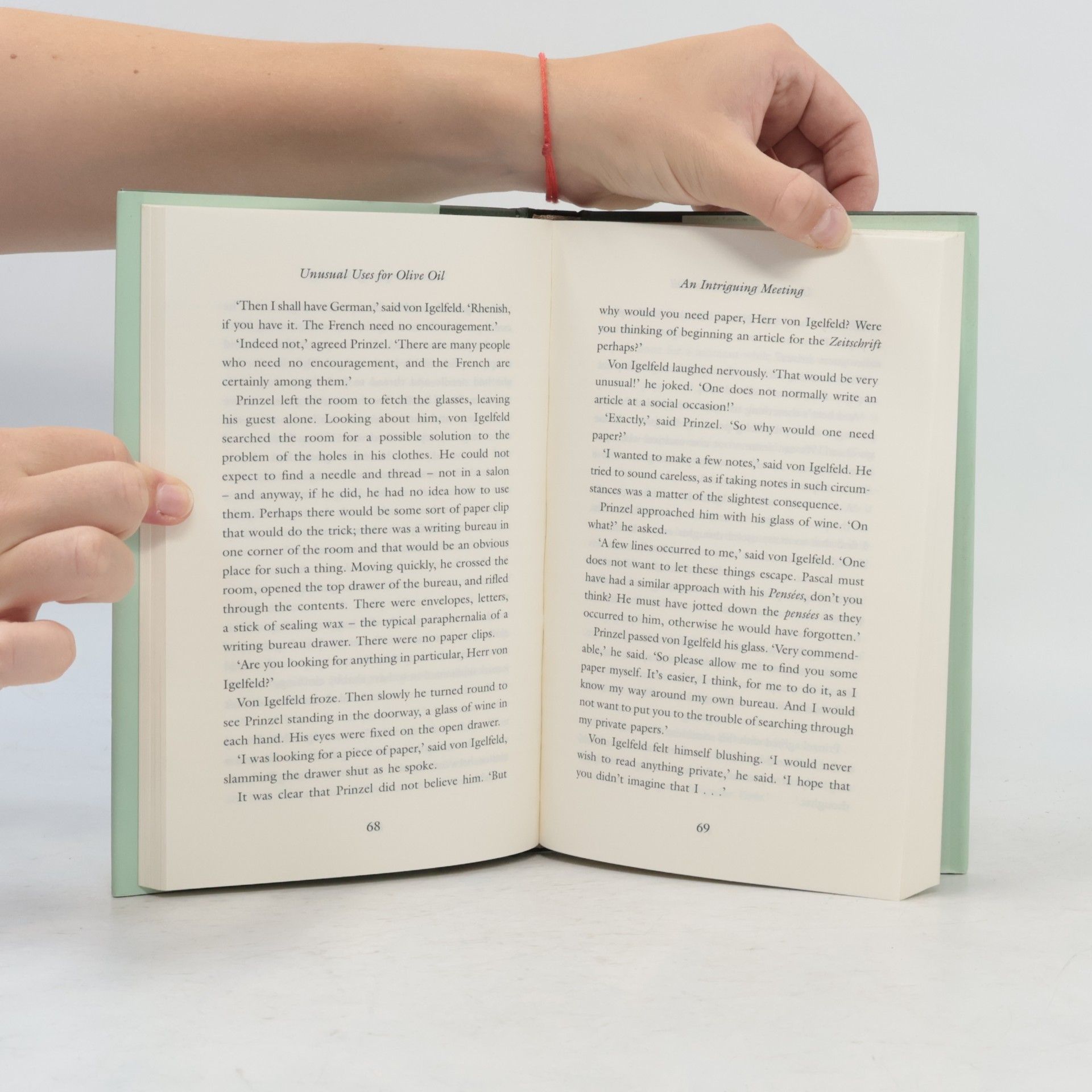 Alexander McCall Smith A Professor Dr von Igelfeld Entertainment: Unusual Uses for Olive Oil