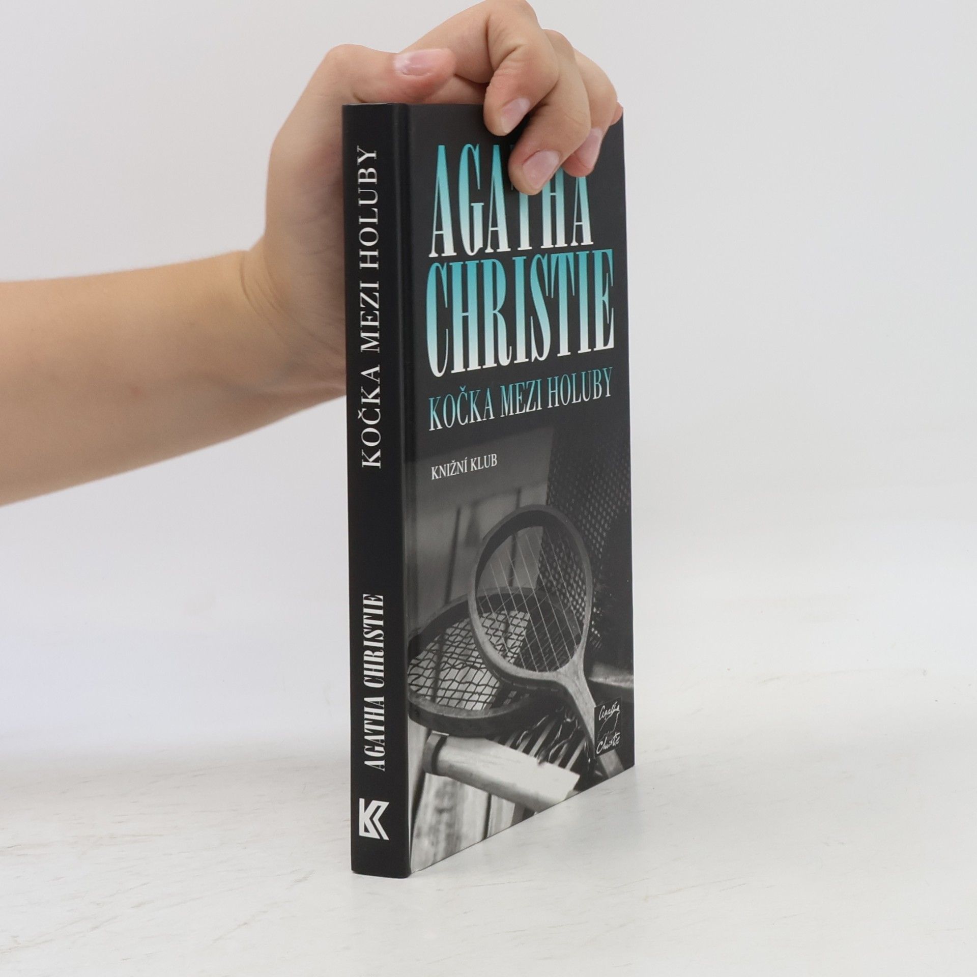 Agatha Christie Kočka mezi holuby