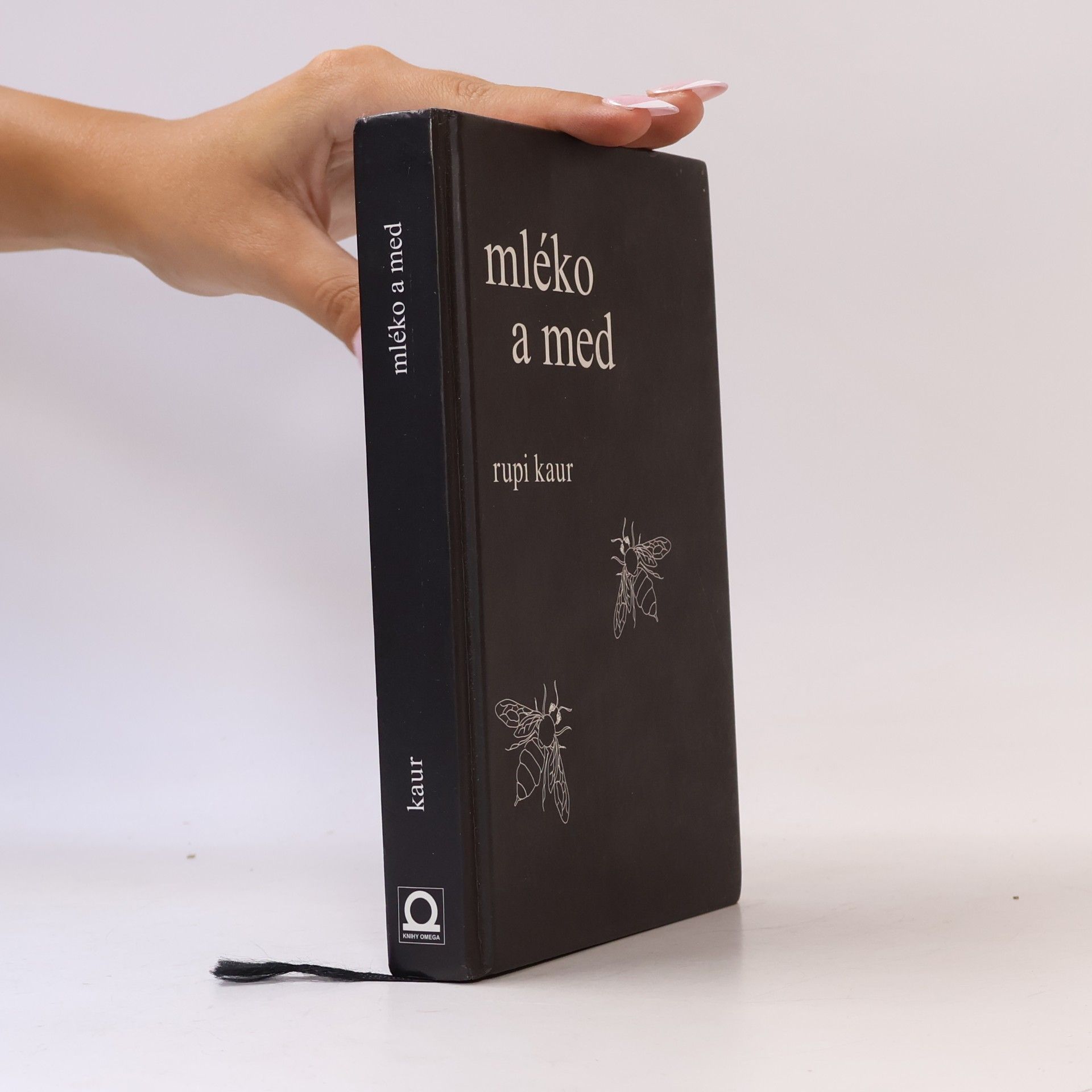 Rupi Kaur Mléko a med