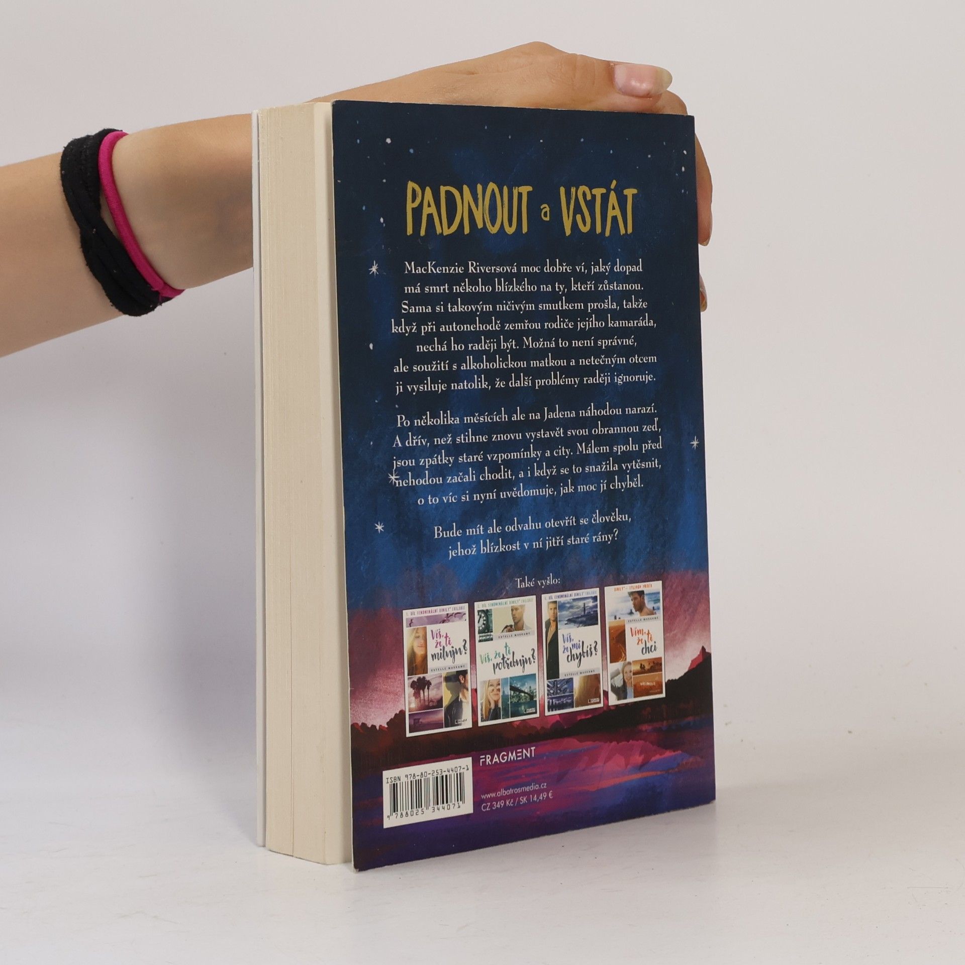 Estelle Maskame Padnout a vstát