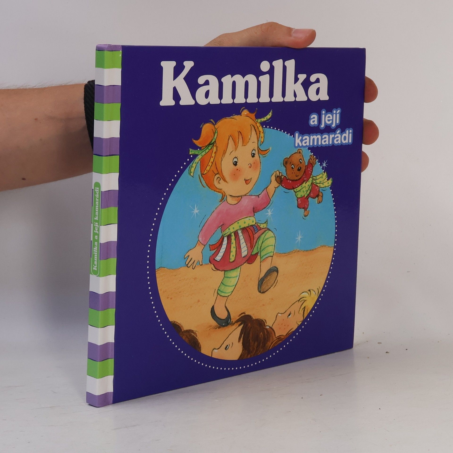Nancy Delvaux Kamilka a její kamarádi