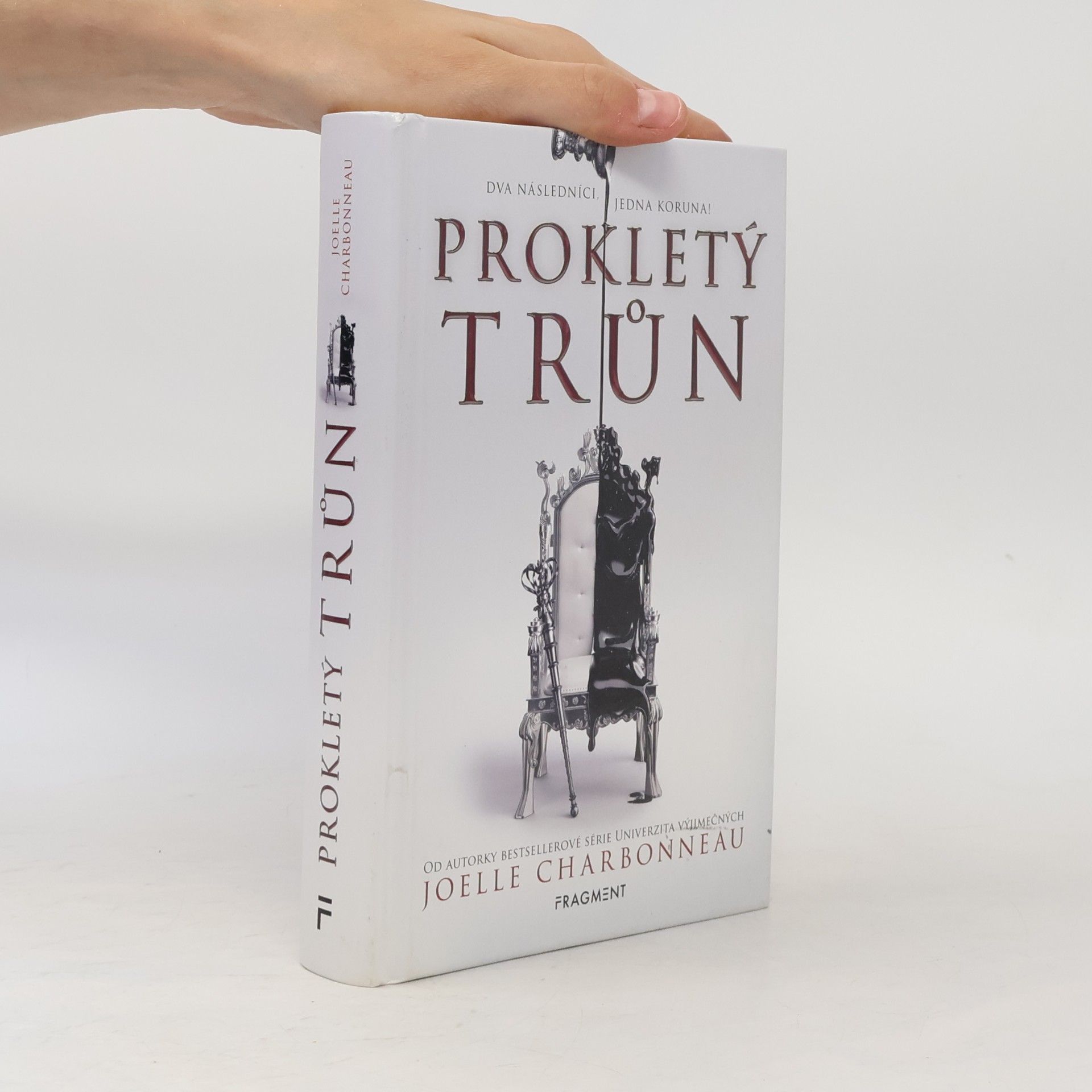 Joelle Charbonneau Prokletý trůn