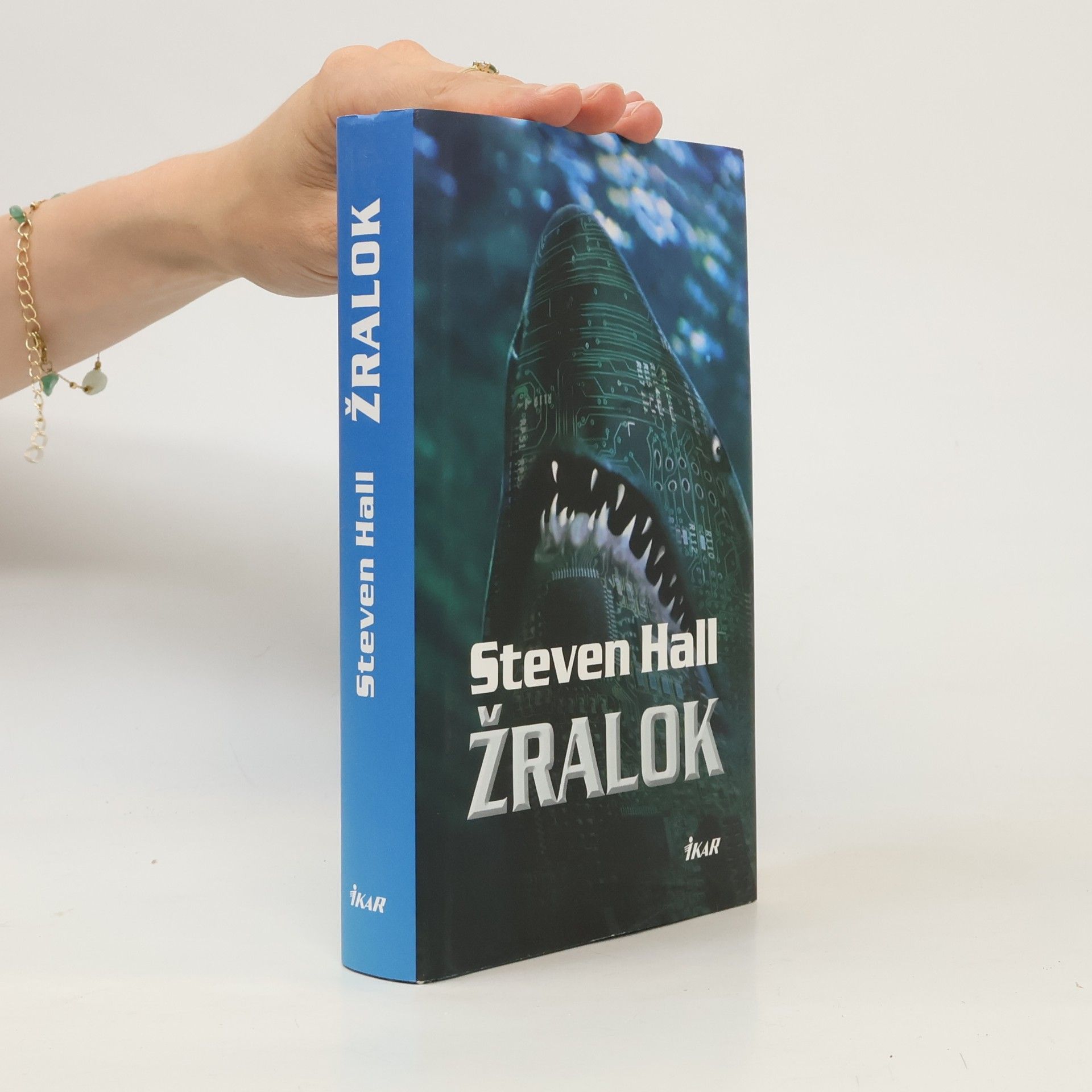 Steven Hall Žralok