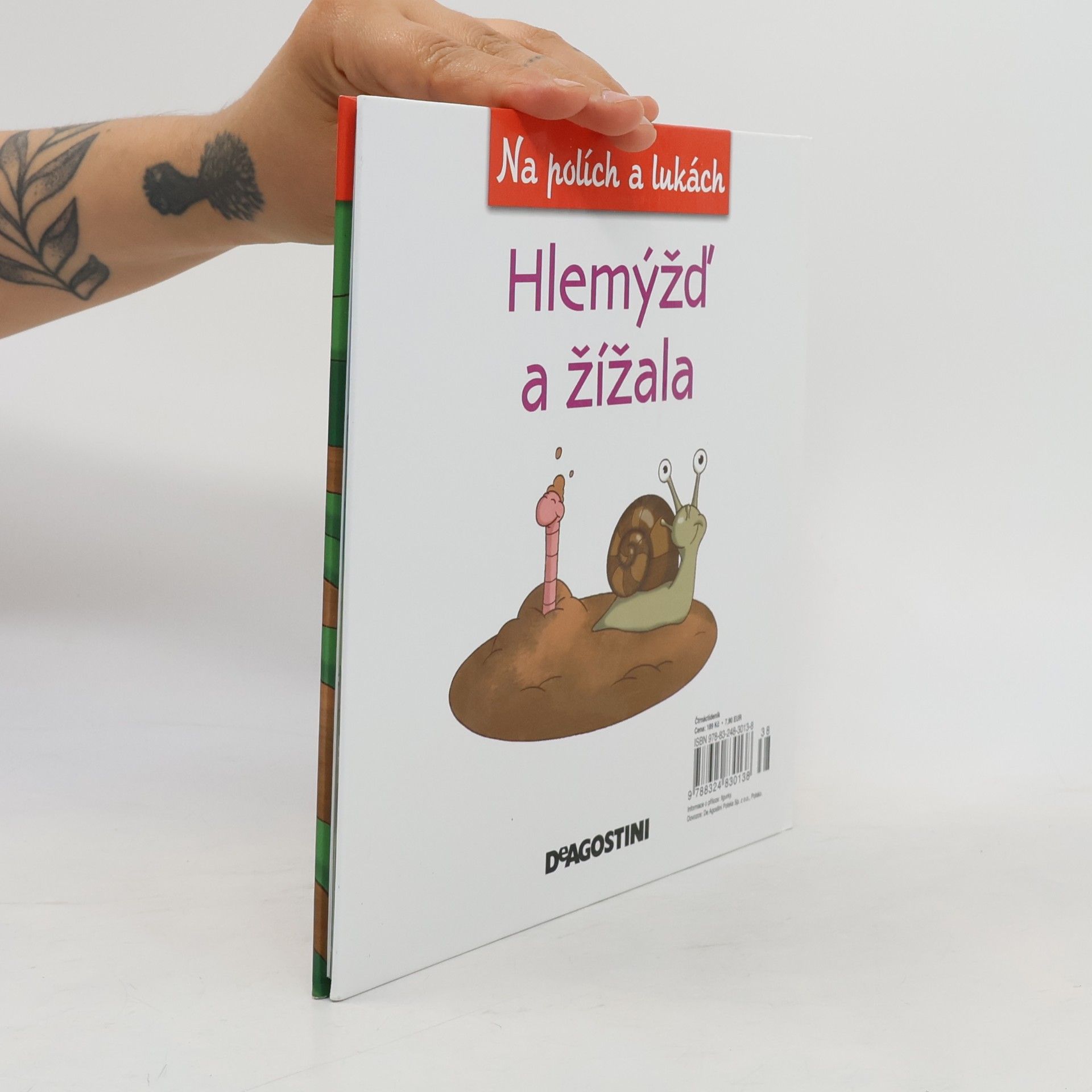Kolektív autorov Na polích a lukách 68. Hlemýžď a žížala