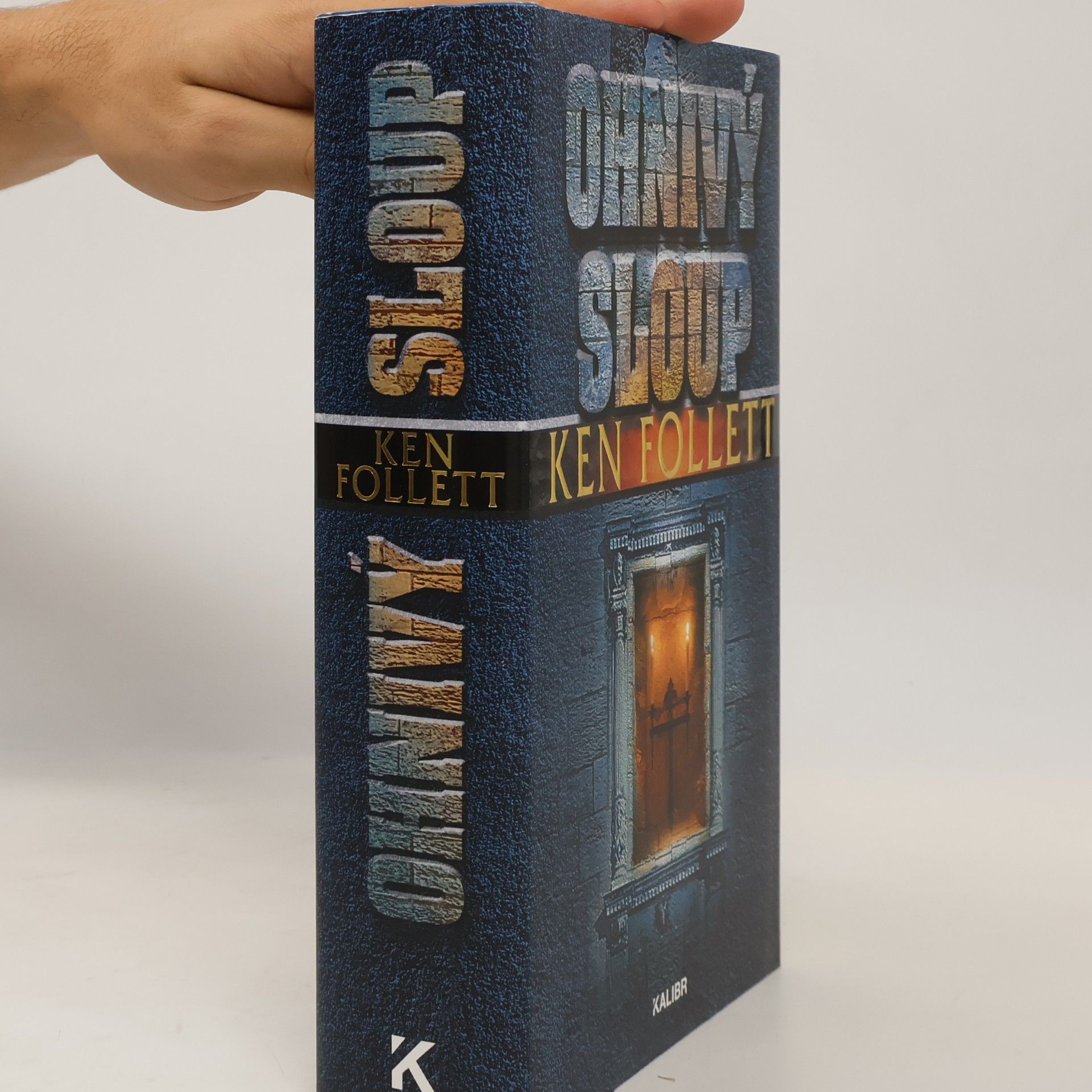 Ken Follett Ohnivý sloup