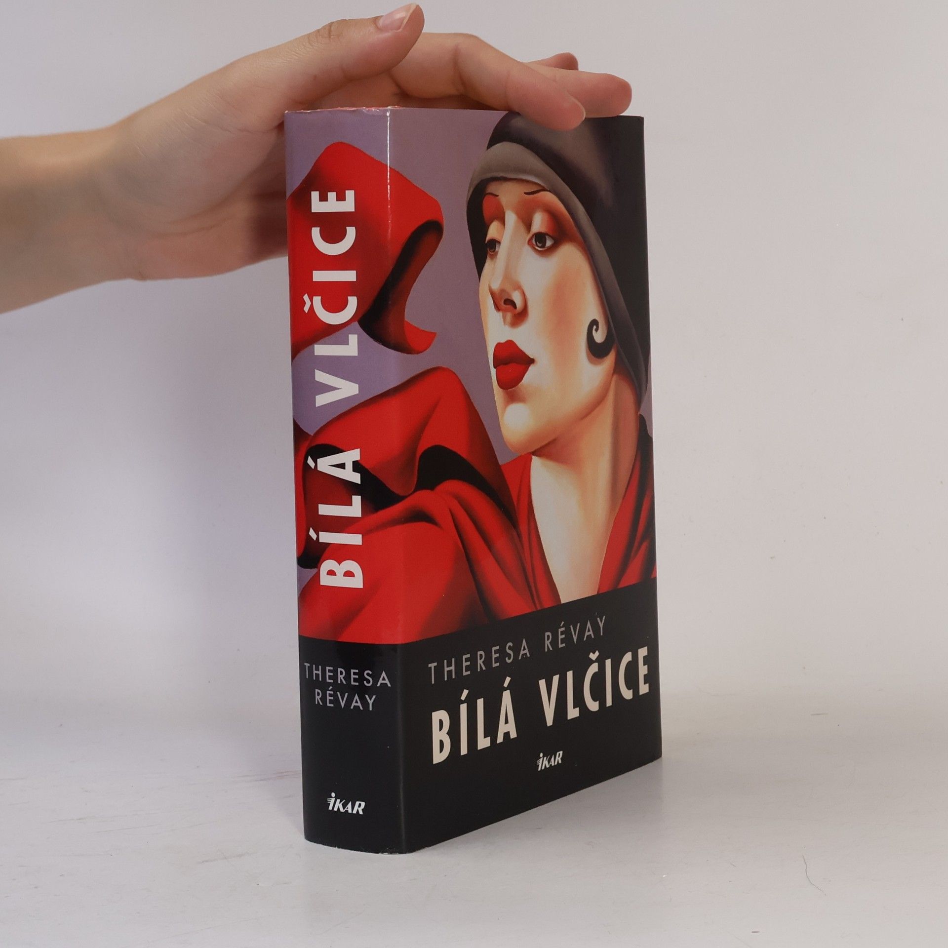 Theresa Révay Bílá vlčice