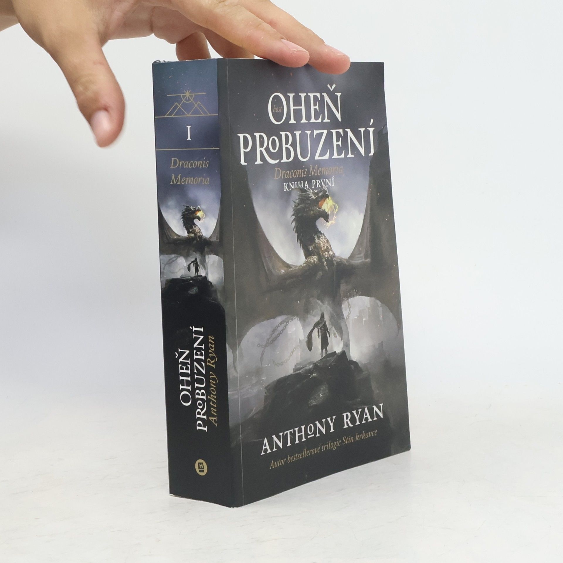 Anthony Ryan Oheň probuzení