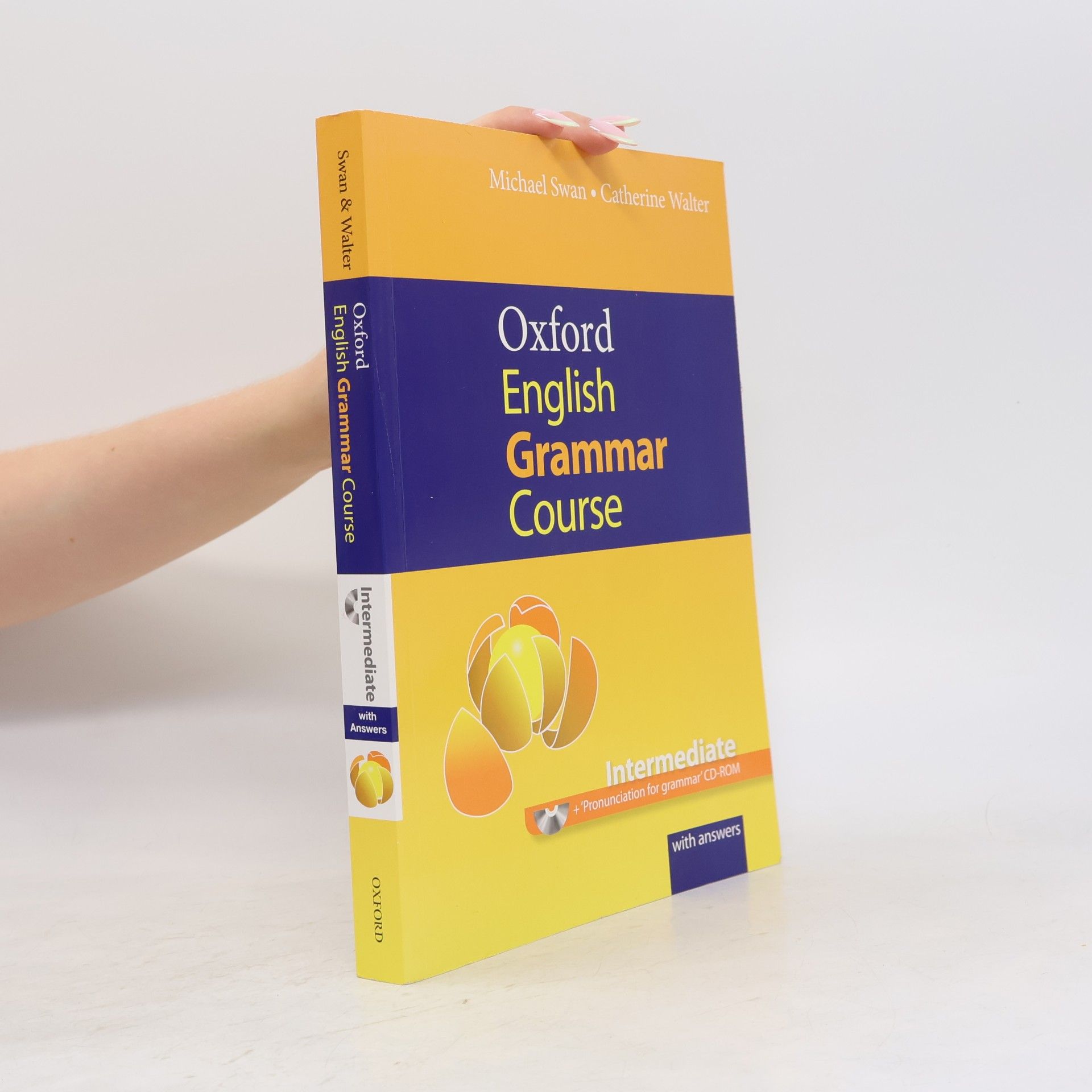 Michael Swam Oxford English grammar course. Intermediate.