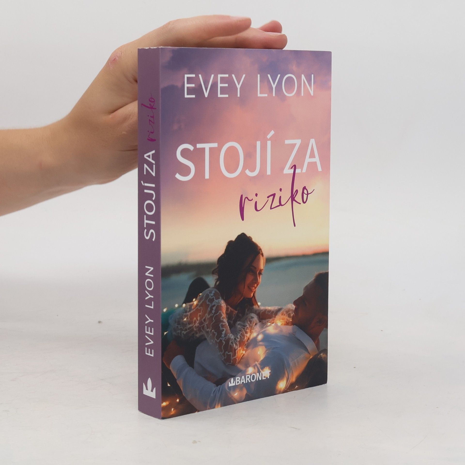 Evey Lyon Stojí za riziko