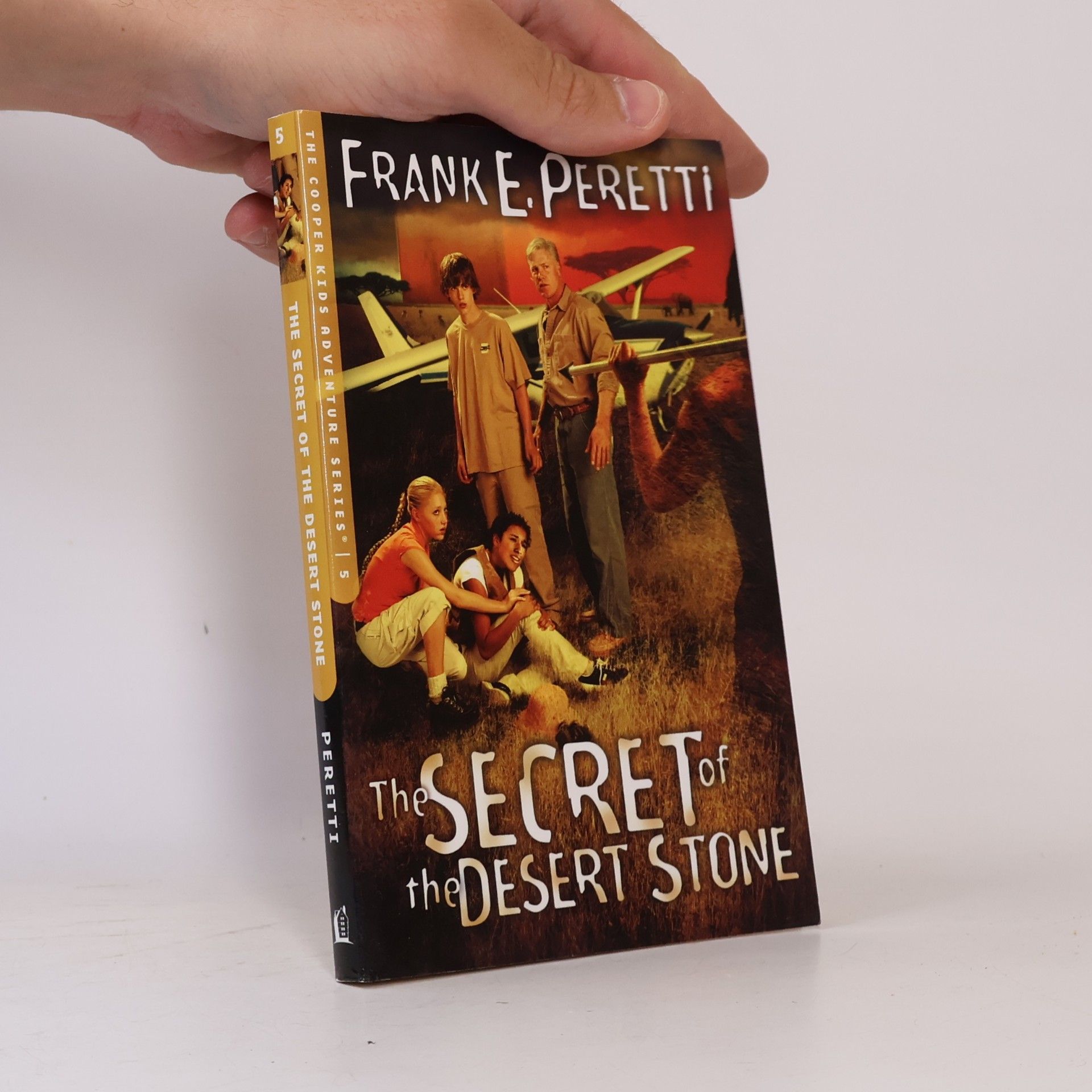 Frank E. Peretti The Secret of The Desert Stone