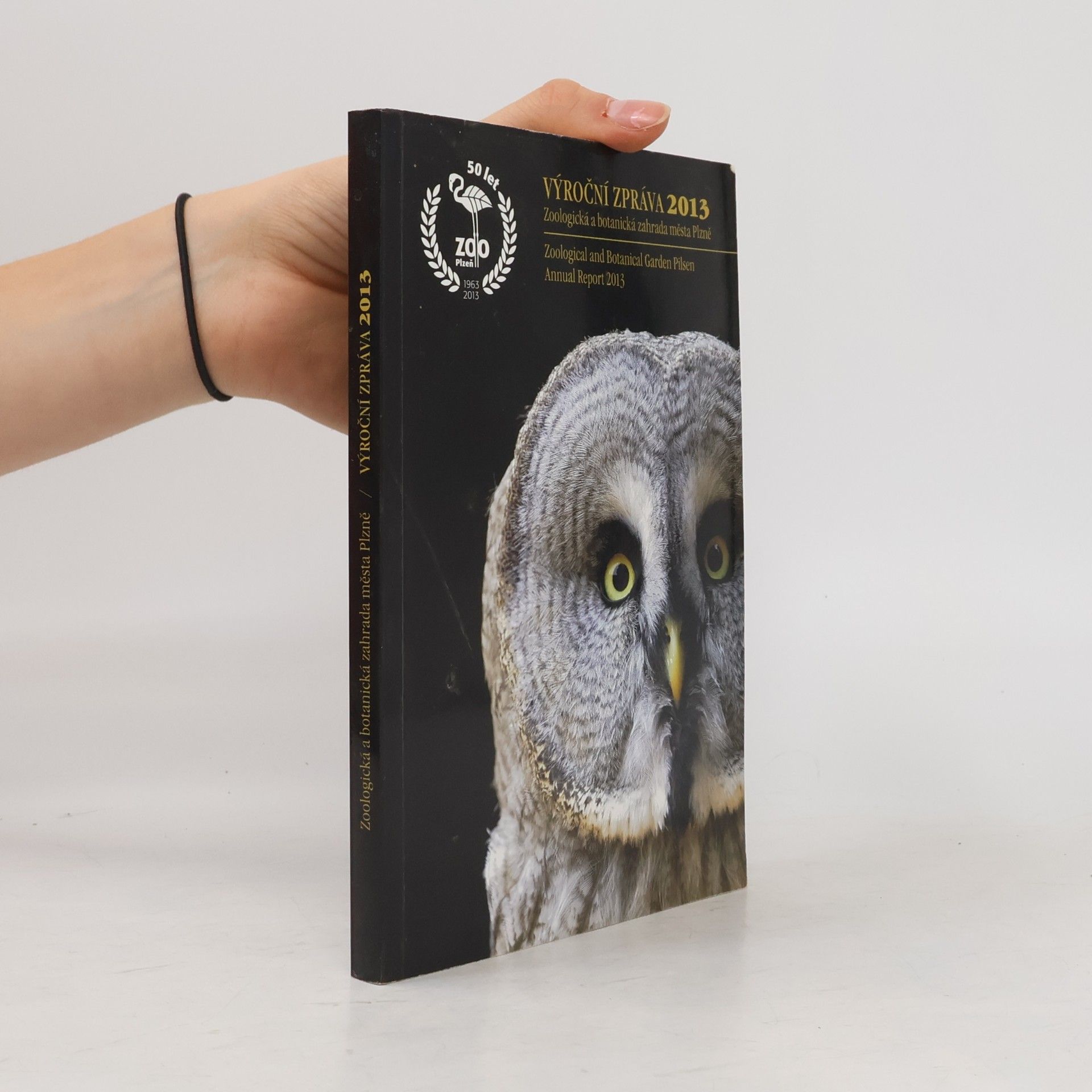 Various authors Výroční zpráva 2013 / Annual Report 2013