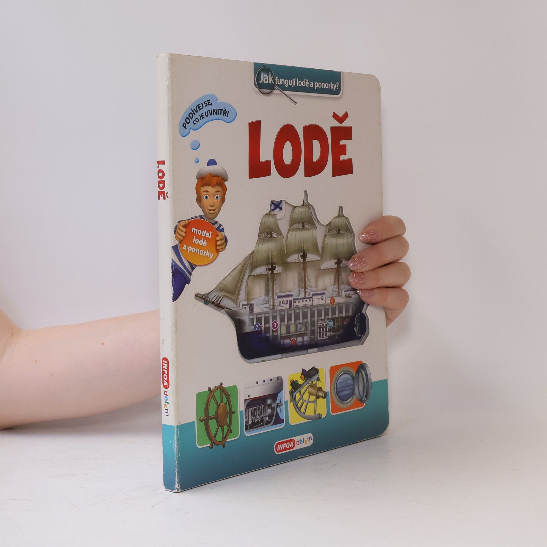 Marie Pihrtová Lodě : jak fungují lodě a ponorky? (interaktivní kniha)