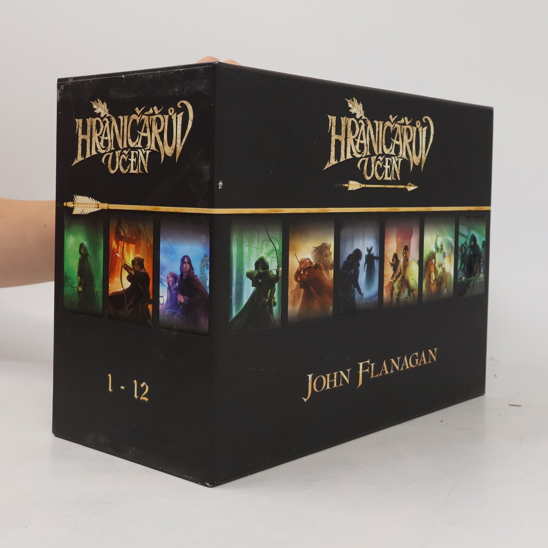 John Flanagan Hraničářův učeň 1-12