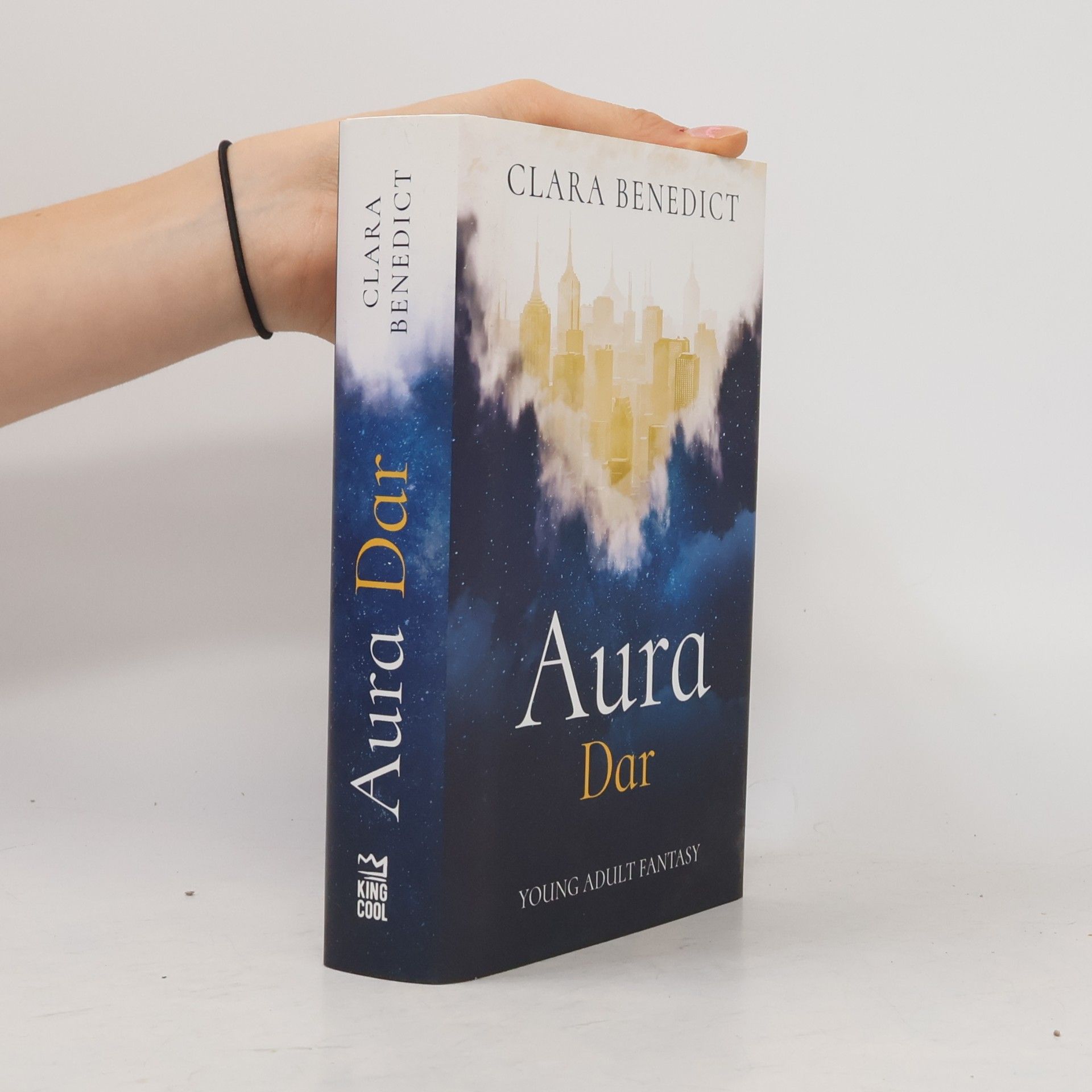 Clara Benedict Aura. Dar