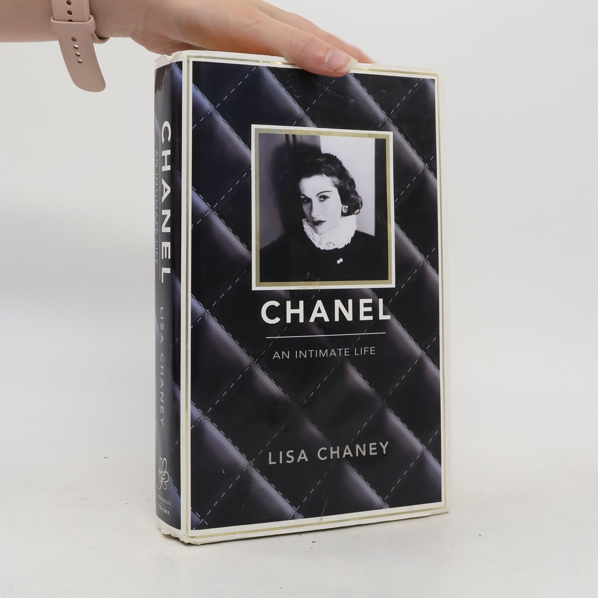 Lisa Chaney Chanel