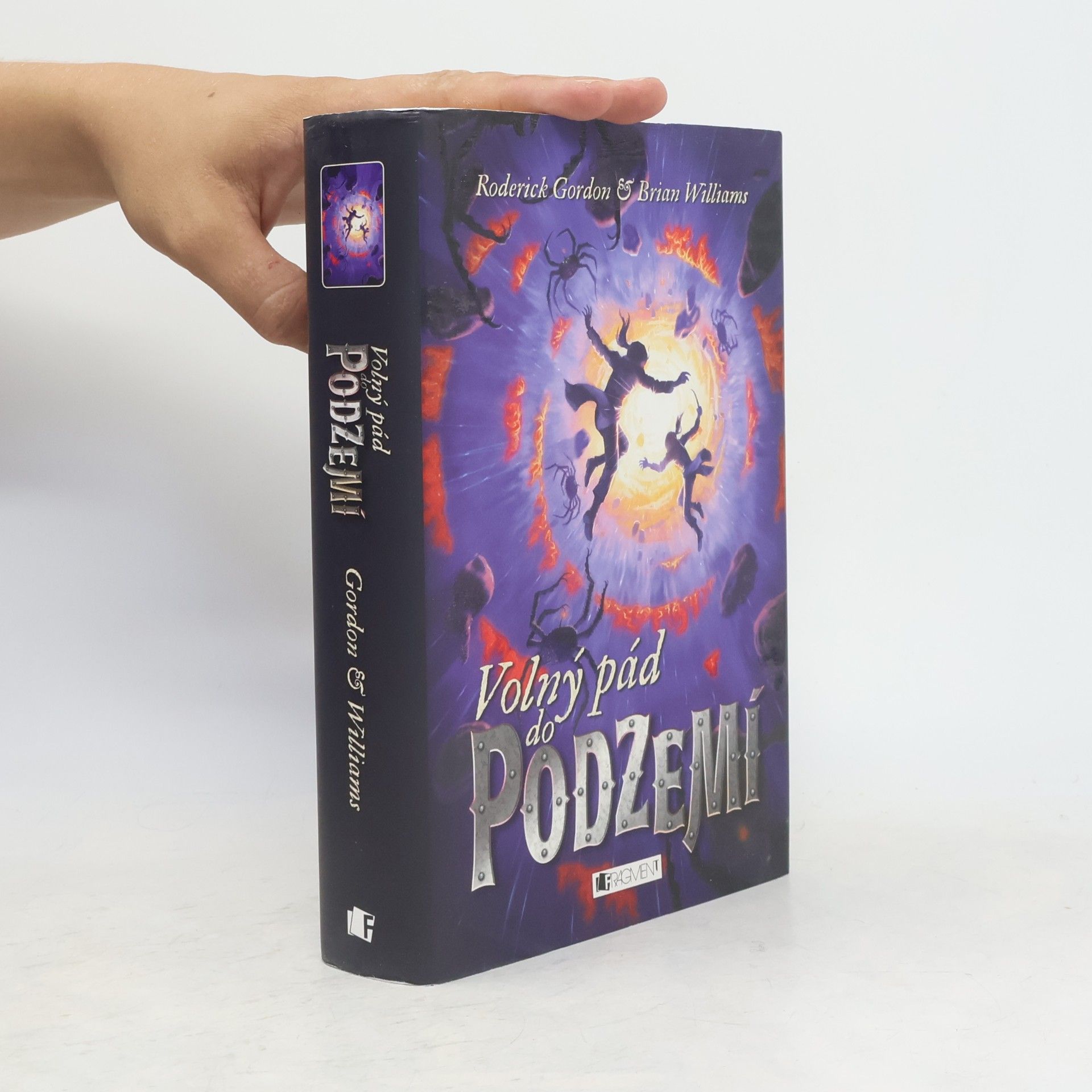 Roderick Gordon Volný pád do Podzemí