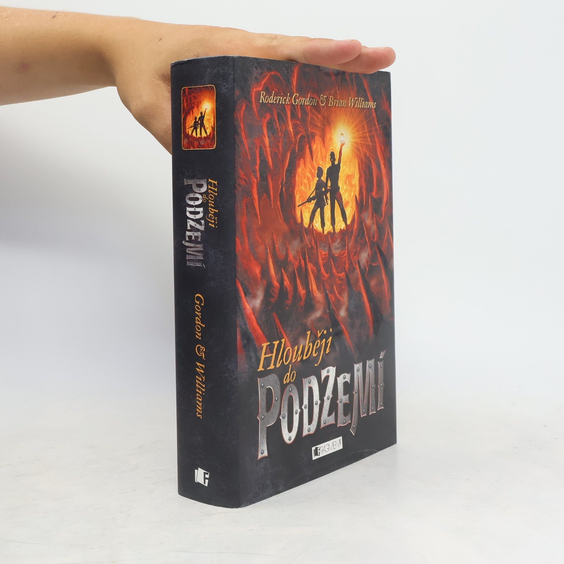 Roderick Gordon Hlouběji do Podzemí