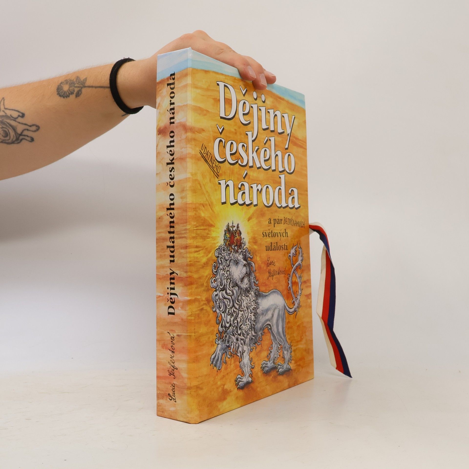 Lucie Seifertová Dějiny udatného českého národa a pár bezvýznamných světových událostí (pop-up leporelo)