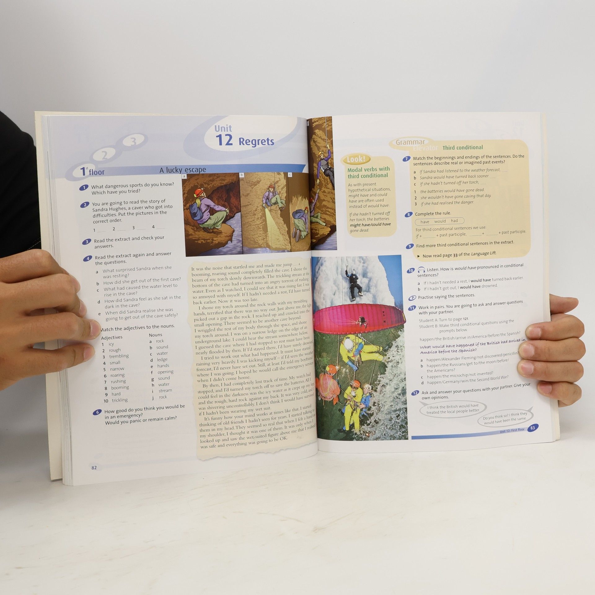 Michael Downie International Elevator 4 Student's Book with CD-ROM and Language Lift Booklet