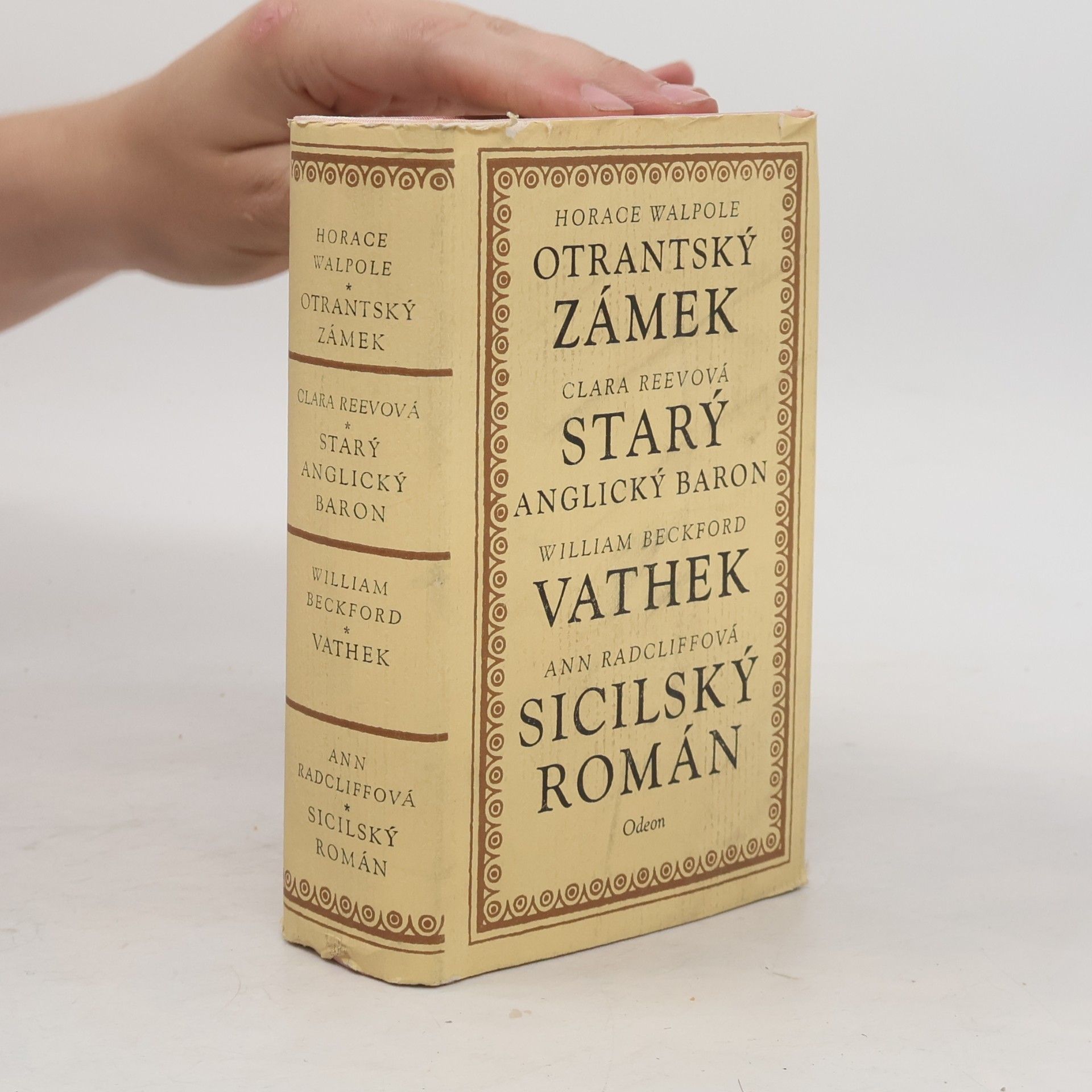 Horace Walpole Otrantský zámek. Starý anglický baron. Vathek. Sicilský román
