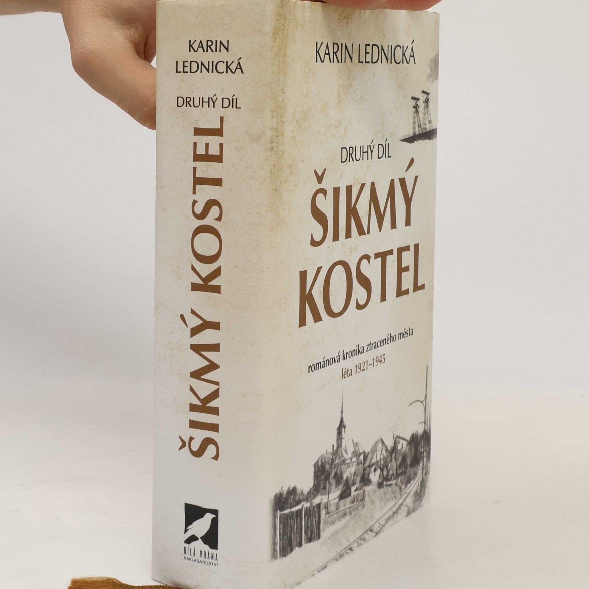 Karin Lednická Šikmý kostel 2