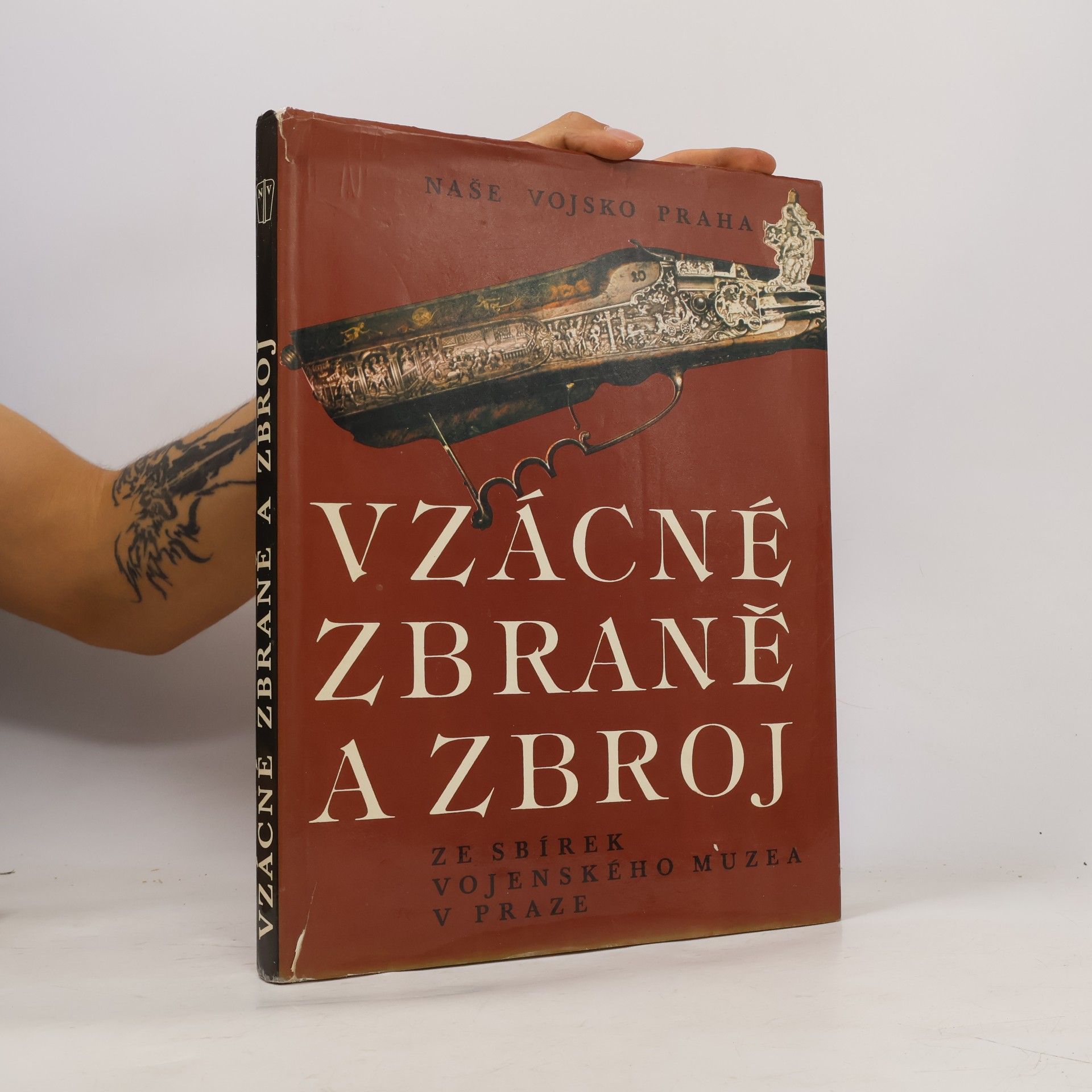 Various authors Vzácné zbraně a zbroj