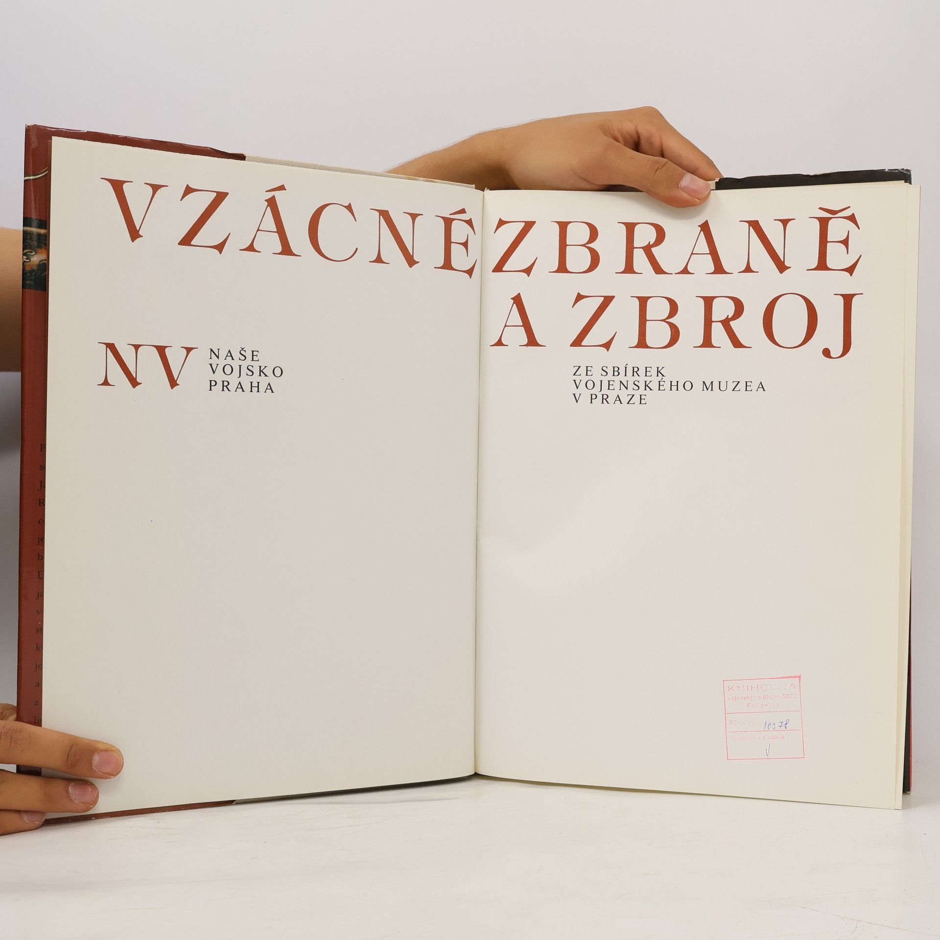 Various authors Vzácné zbraně a zbroj