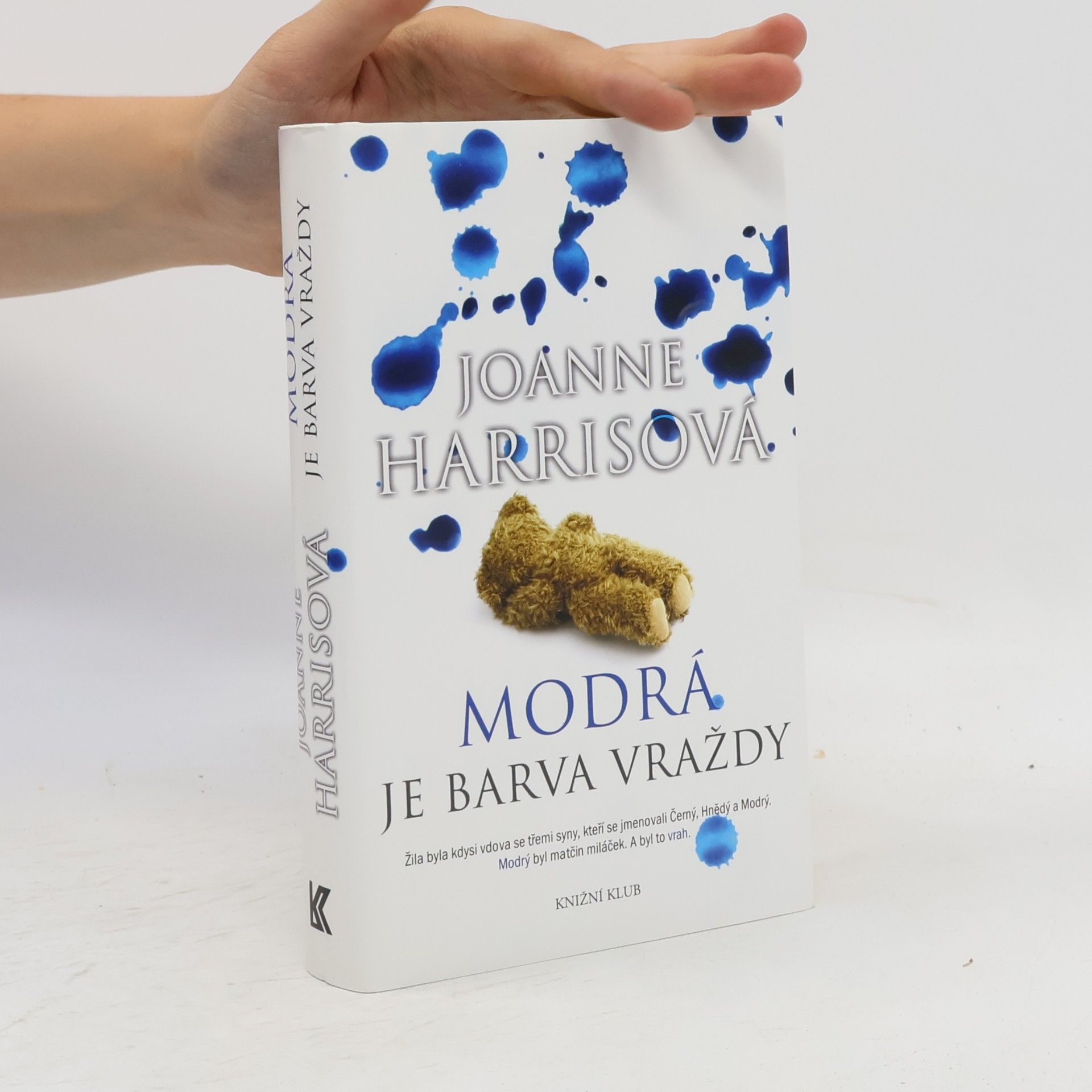 Joanne Harris Modrá je barva vraždy