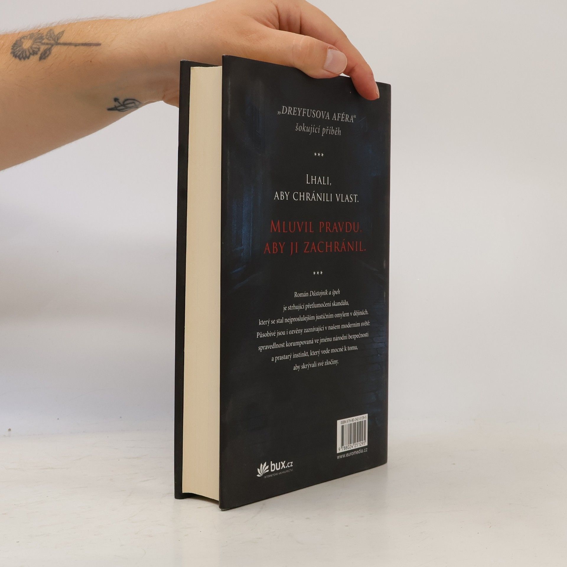 Robert Harris Důstojník a špeh