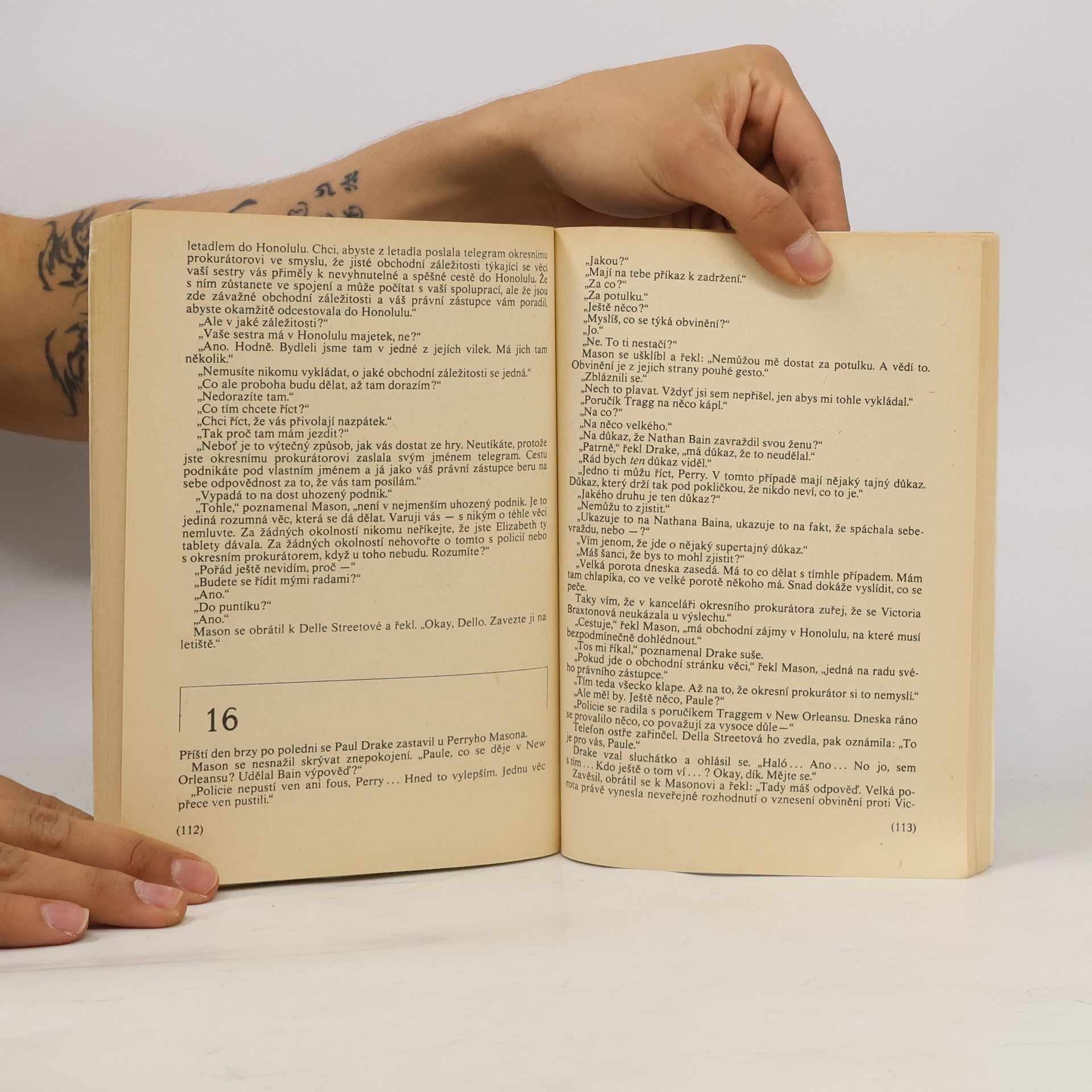 Erle Stanley Gardner Případ světélkujících prstů