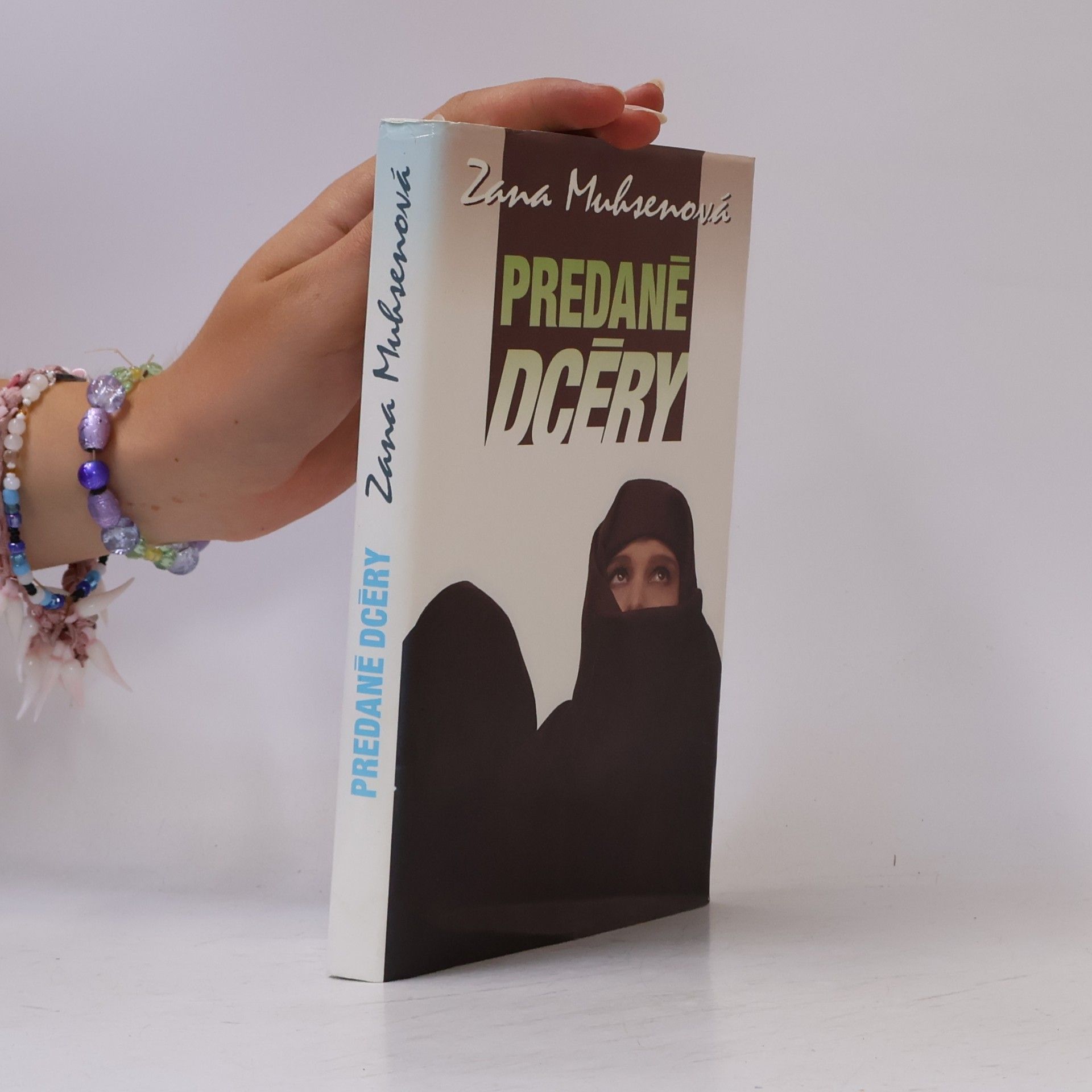 Zana Muhsen Predané dcéry