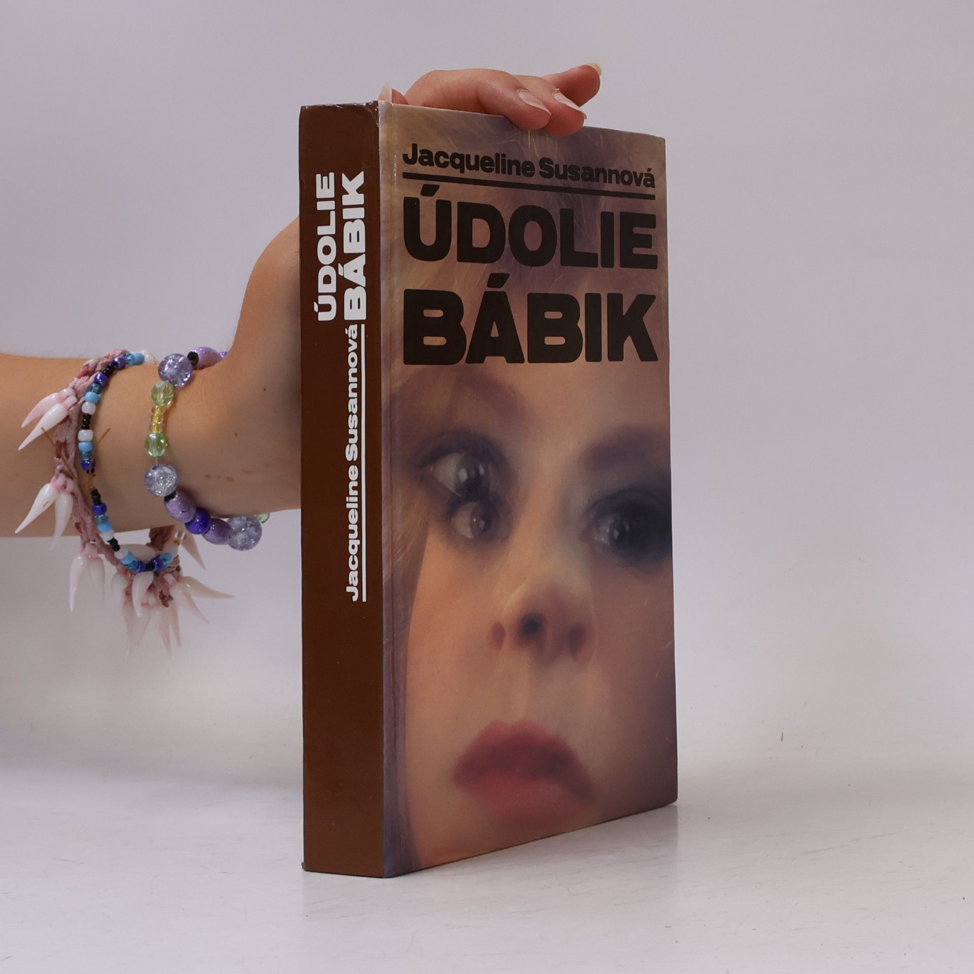 Jacqueline Susann Údolie bábik