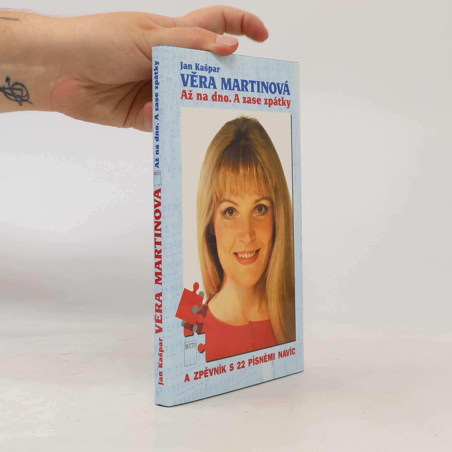 Věra Martinová Věra Martinová. Až na dno a zase zpátky