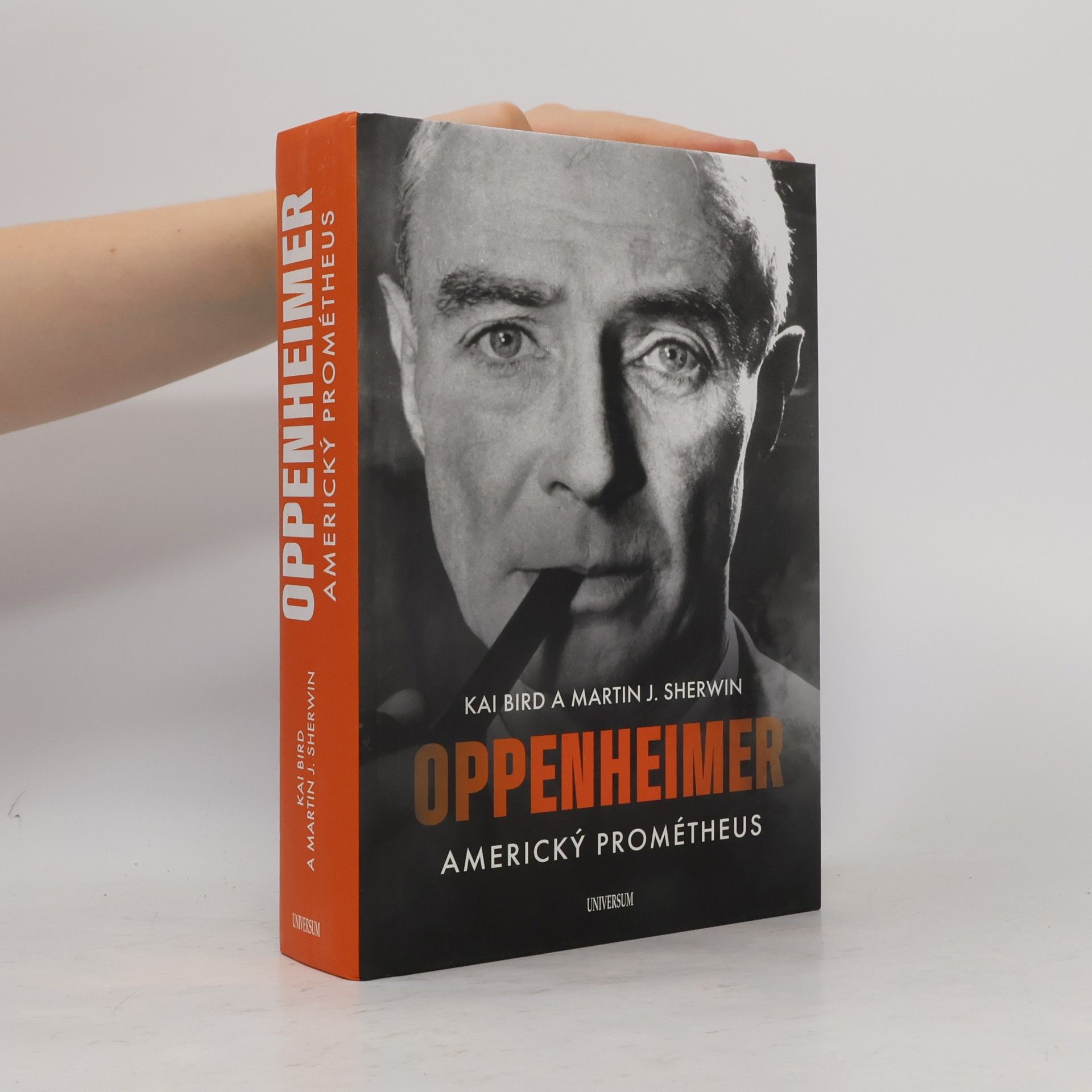 Oppenheimer. Americký Prométheus