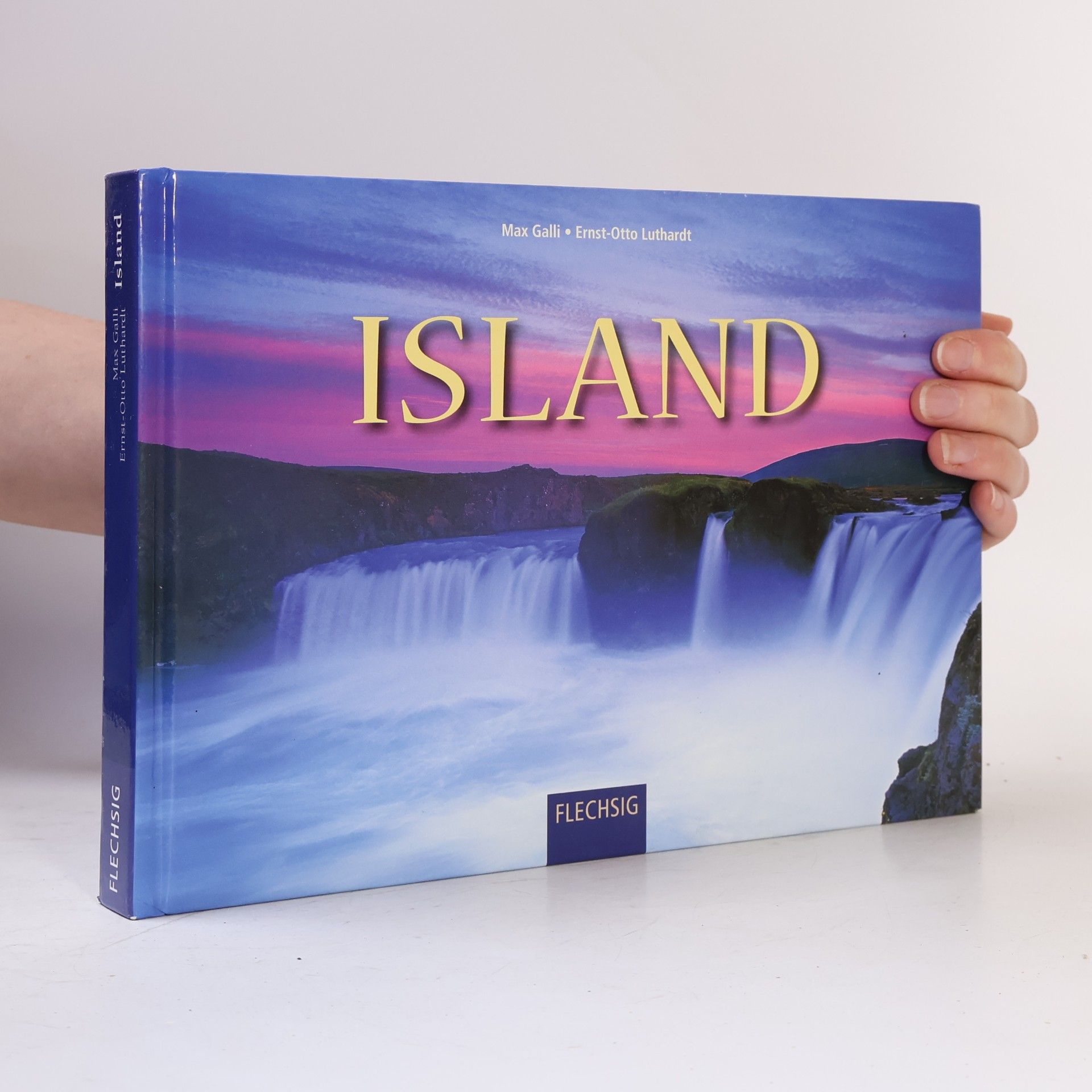 Max Galli Island