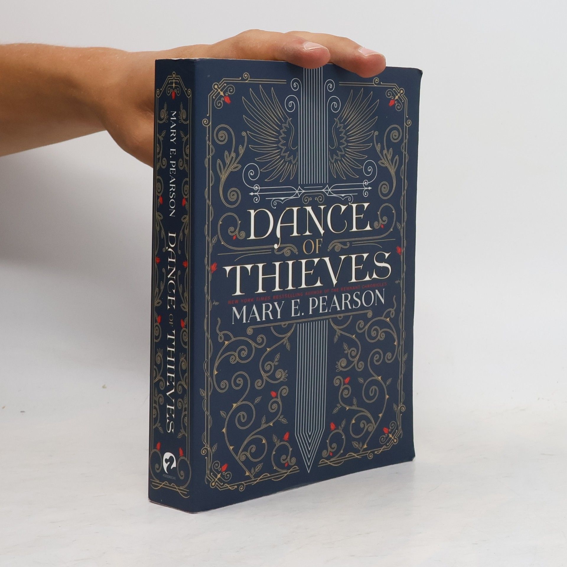 Mary E. Pearson Dance of thieves