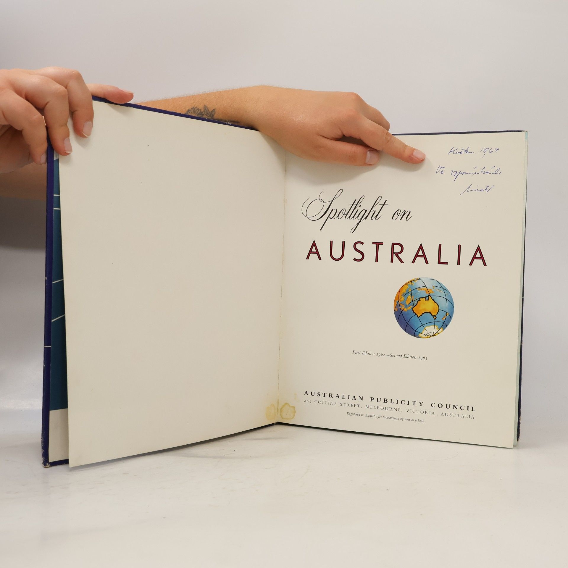 Various authors Spotlight on Australia