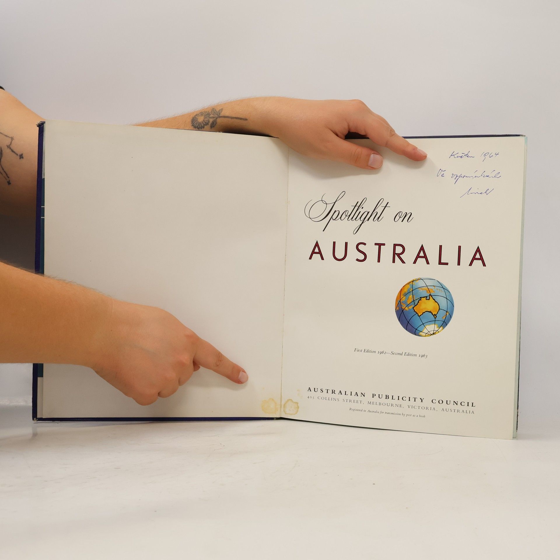 Various authors Spotlight on Australia