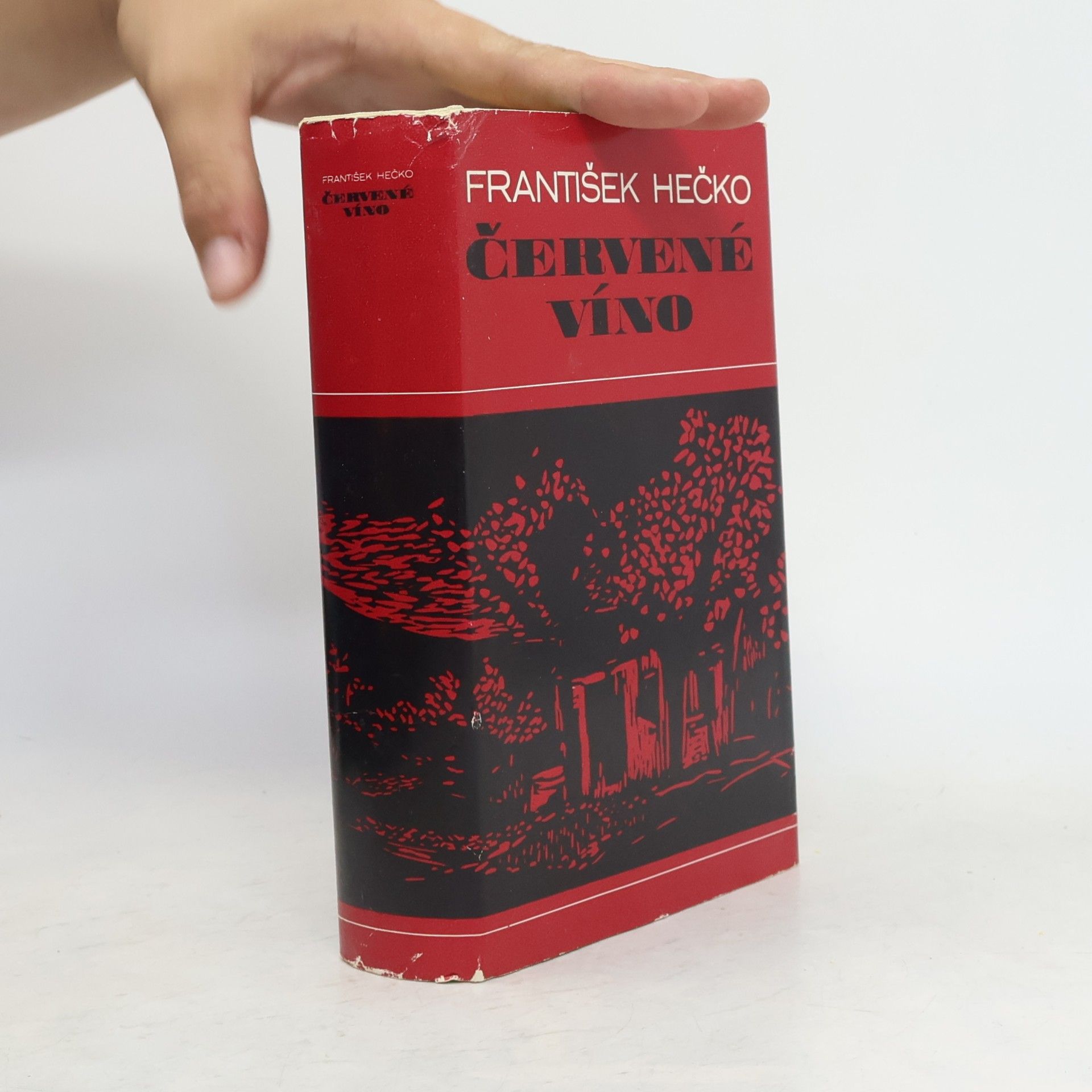 František Hečko Červené víno