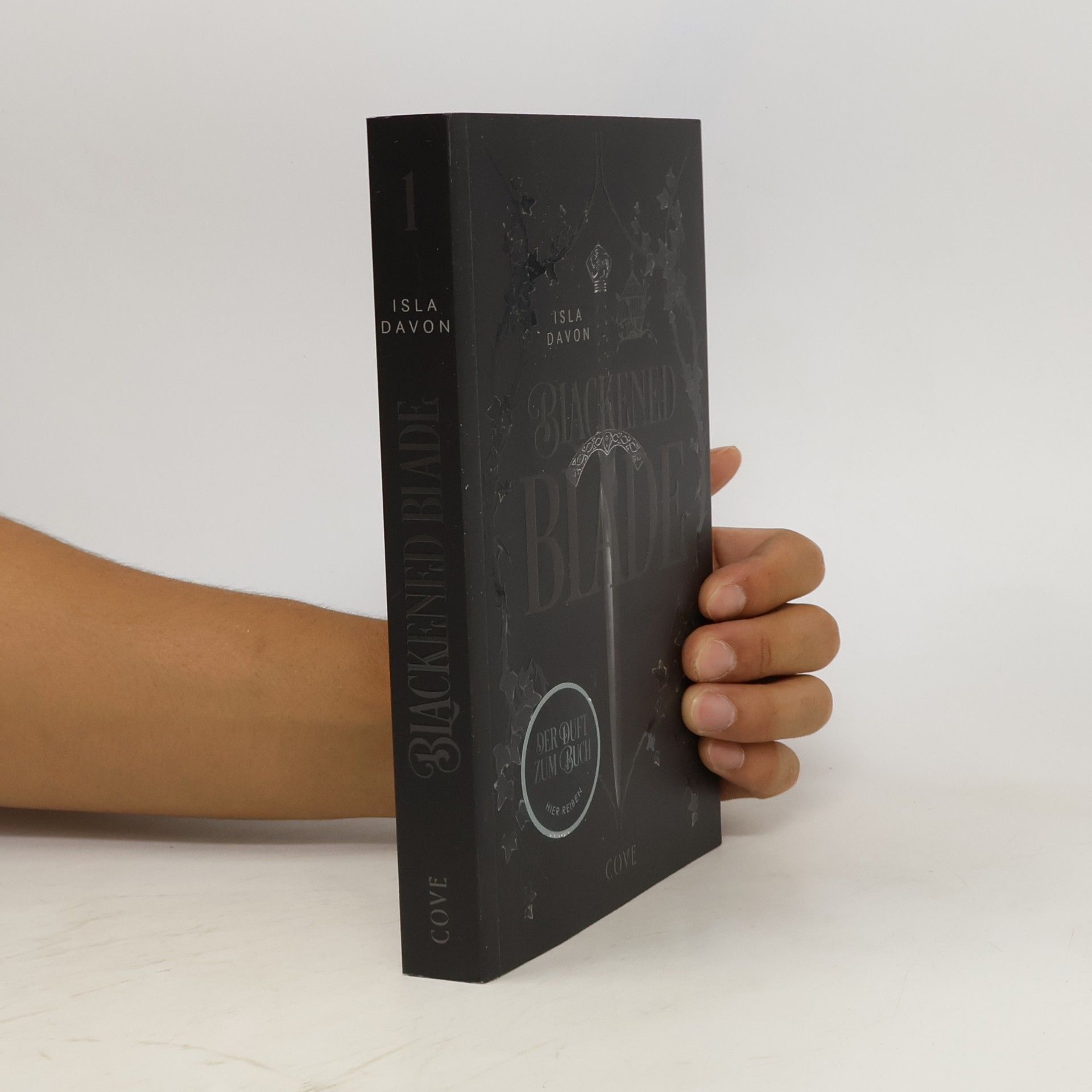 Isla Davon Blackened Blade 1: The Blackened Blade