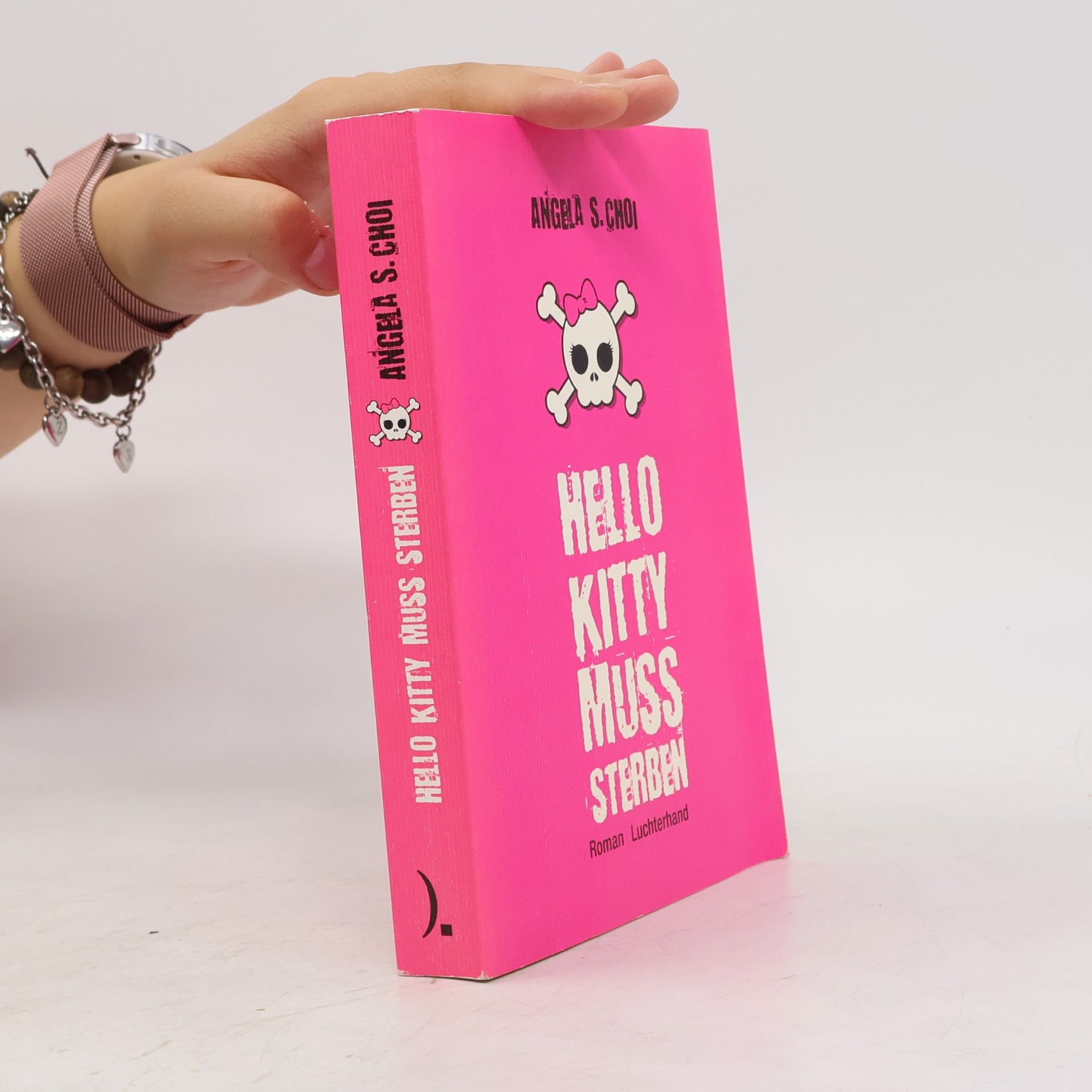 Angela S. Choi Hello Kitty muss sterben